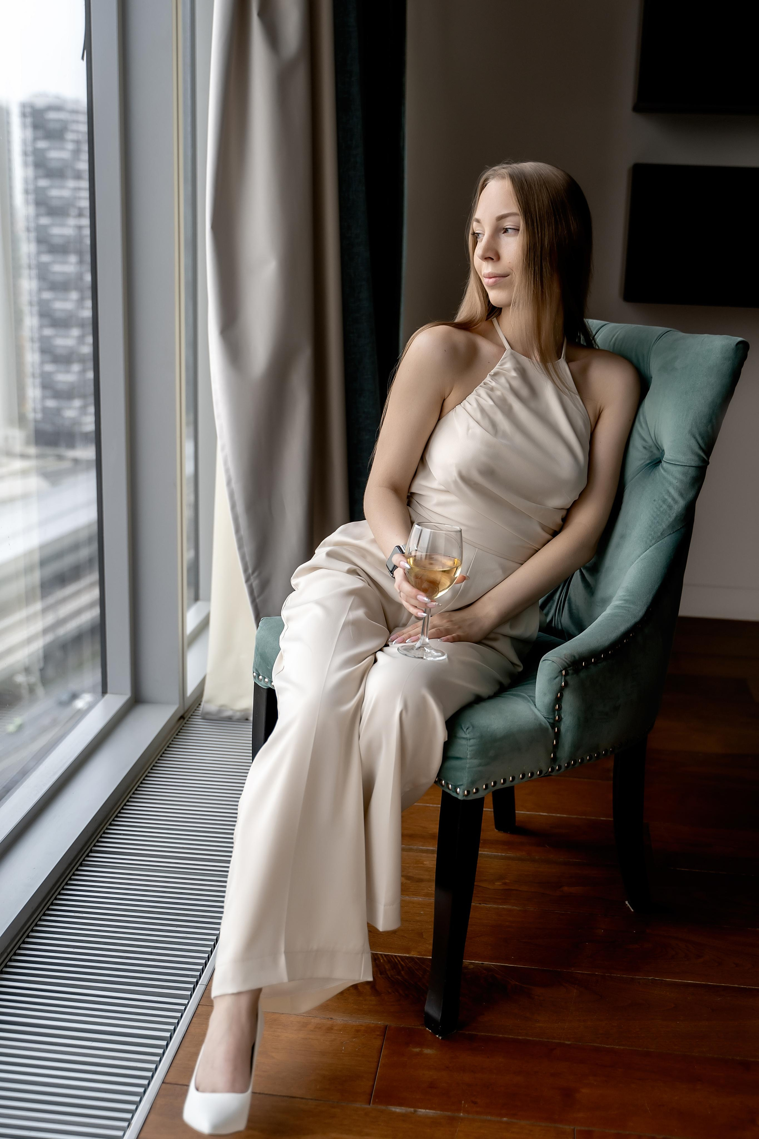 Женский фотограф в Москве и Московской области. Женская фотосессия. Женственные фотографии. Фотографии красивых женщин. Красивая стильная женская фотосессия. Контент-фотосессия. Визуал для блога.