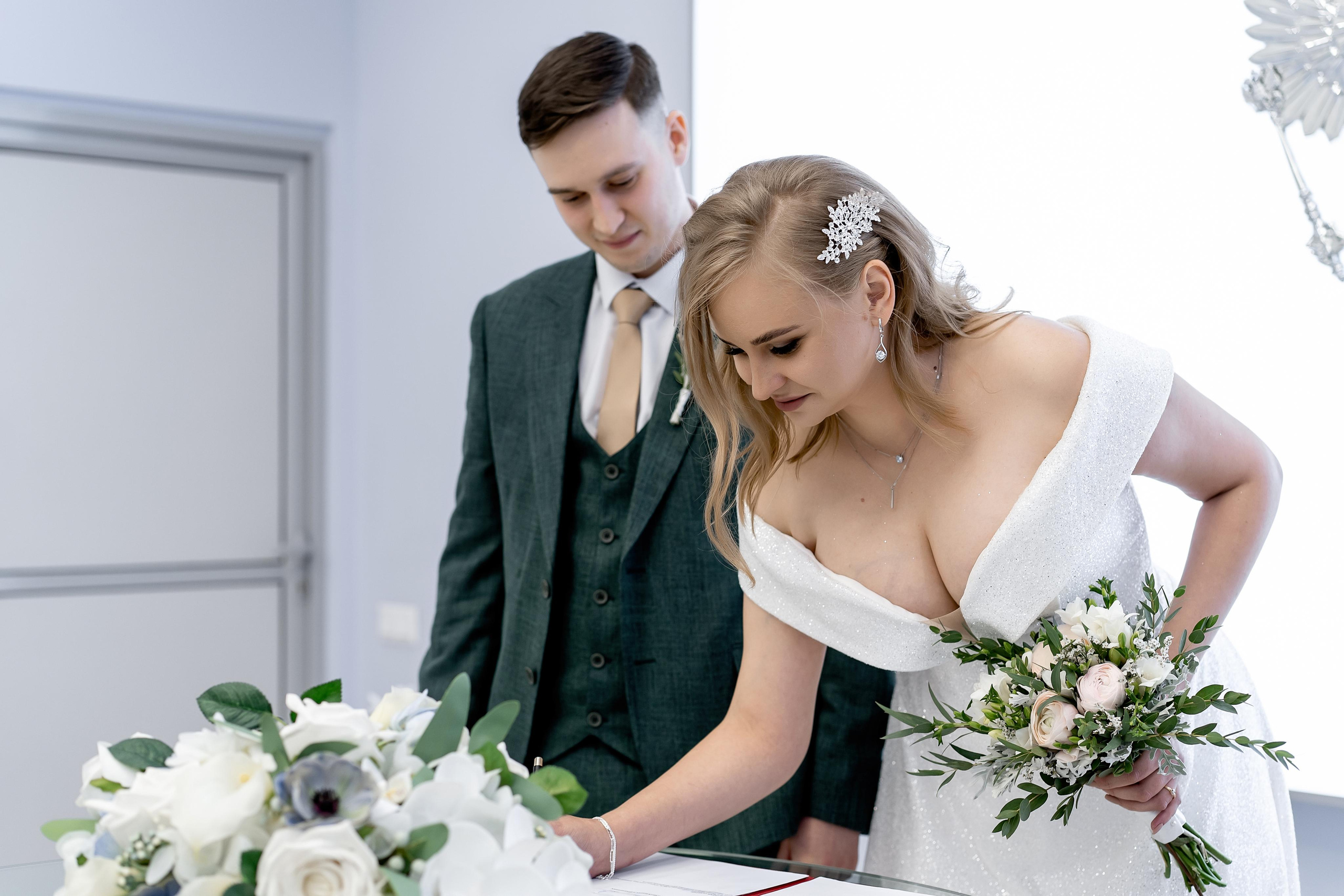 Индивидуальный и семейный фотограф в Москве и городе Видное. Свадебный фотограф в Москве. Свадебный фотограф в Московской области. Свадебная фотосессия 2023. Заказать свадебную фотосессию. Фотограф недорого. Красивые свадебные фотографии. Душевный фотограф. Фотограф Видное. Фотограф Домодедово. Фотограф Бутово. Фотограф Москва. Фотограф Царицыно. Свадебная фотосессия в Царицыно. Семейная фотосессия. Контент-фотосессия в Москве. Контент-фотограф. Визуал для эксперта. 