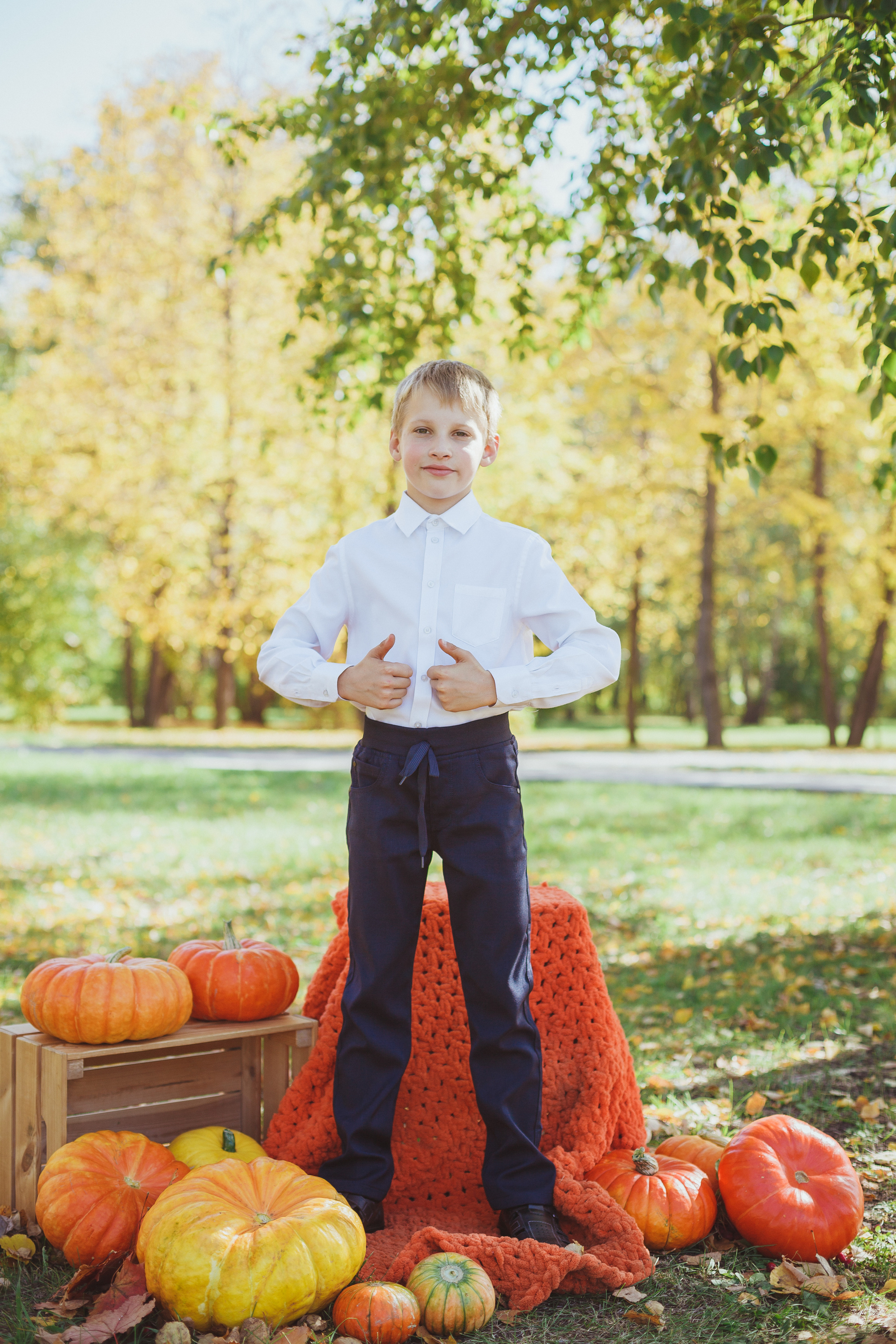 Школьная фотосессия на 31 августа. 1,2,3 сентября. Портреты детей 4-6 штук. Групповые общие 2-5 шт. Цена 450р. (1). Семейный и детский фотограф в Сухом Логу Ольга Кайгородова