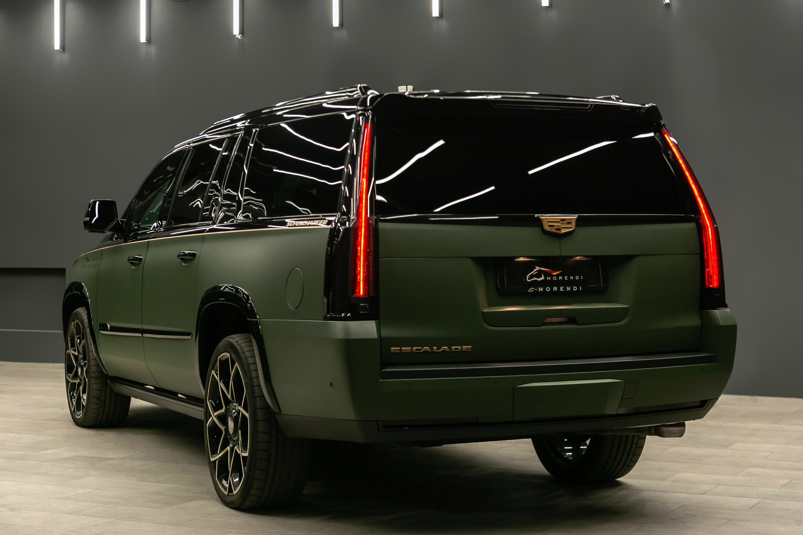 Фотосъемка Cadillac Escalade ESV «HULK» в Москве. Фотограф | Михаил Буш Смоленск