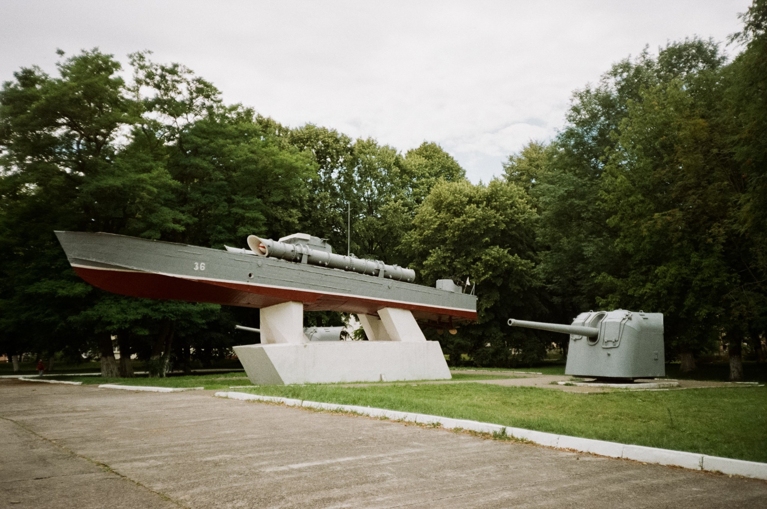 Танцующий лес на Куршской косе. Маяк и корабли в Балтийске. Фотограф-документалист Мария Осокина