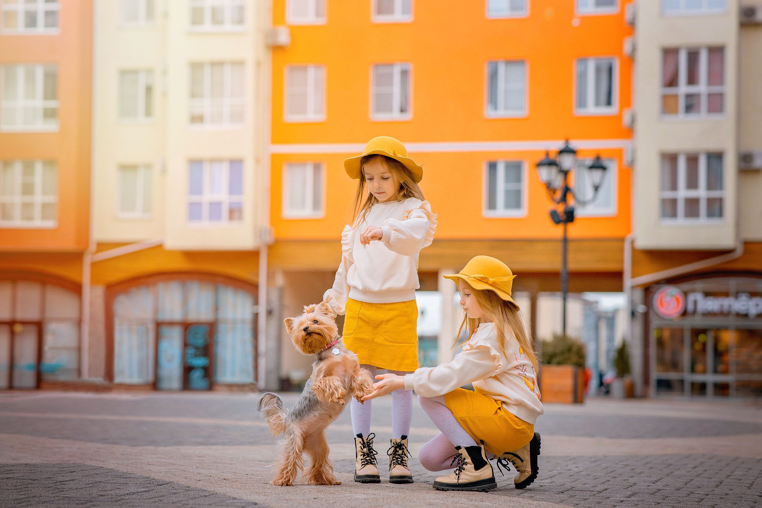 Двойняшки в Немецкой деревне. Фотограф в Египте, Хургаде, Луксоре, Сафаге. Фотограф по всему миру