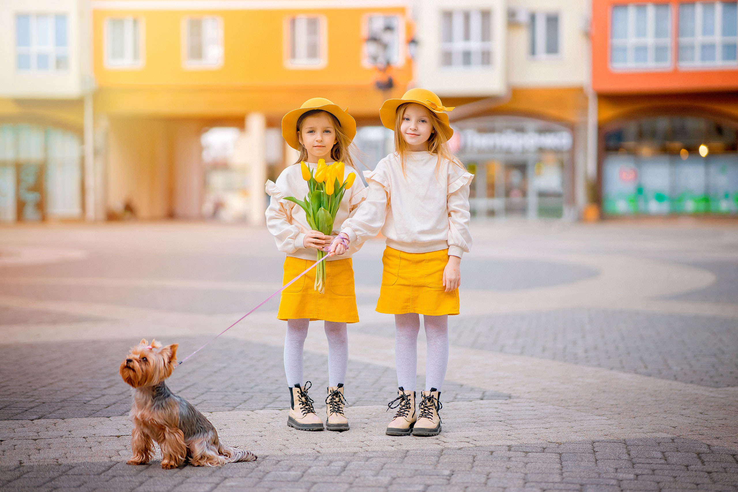 Двойняшки в Немецкой деревне. Фотограф в Египте, Хургаде, Луксоре, Сафаге. Фотограф по всему миру