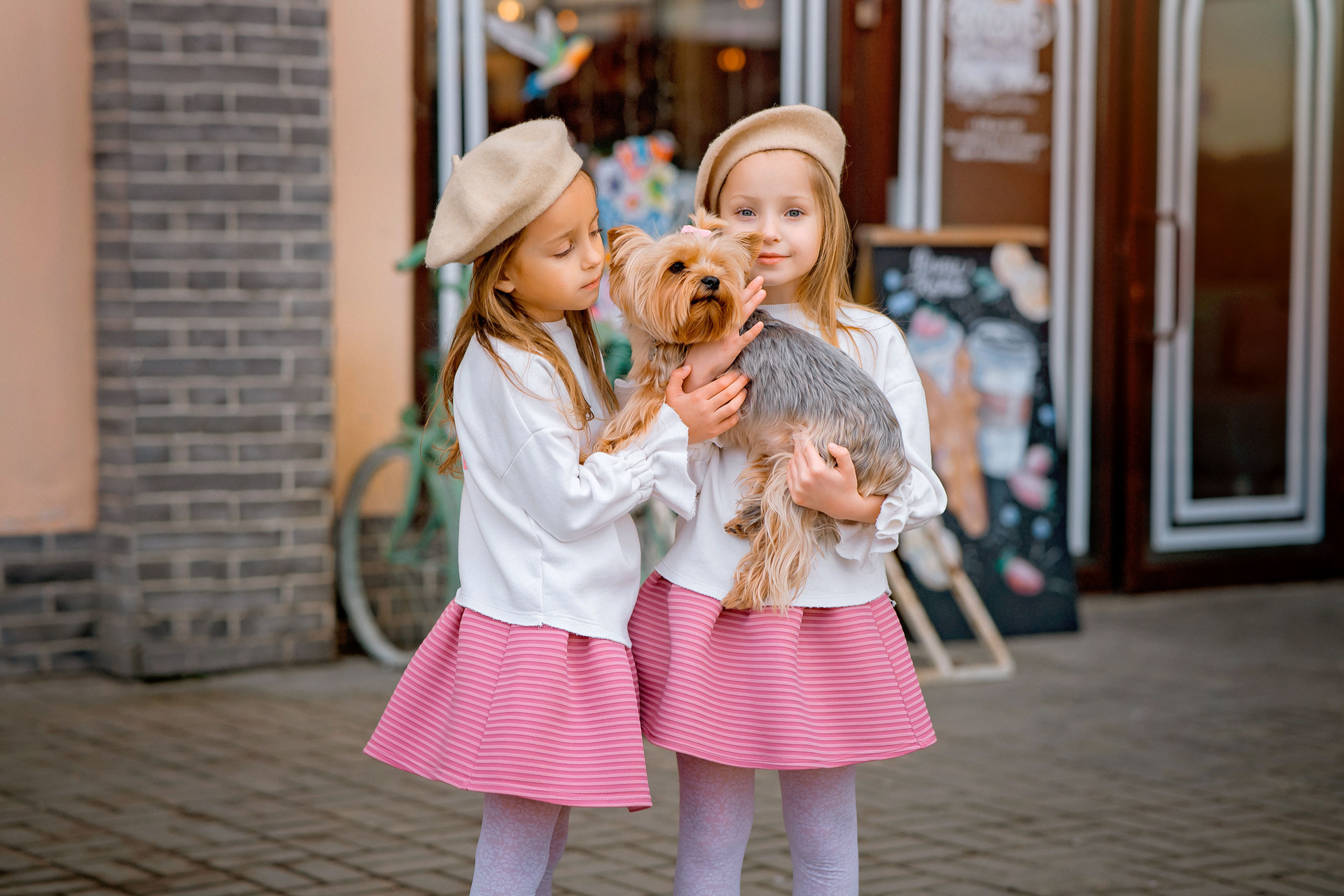 Двойняшки в Немецкой деревне. Фотограф в Египте, Хургаде, Луксоре, Сафаге. Фотограф по всему миру