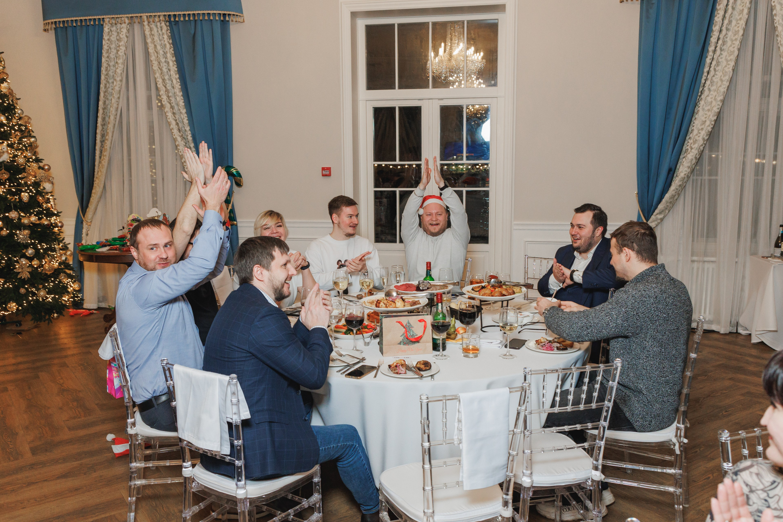 Новогодний корпоратив. Фотограф в Москве Дмитрий Емельянов