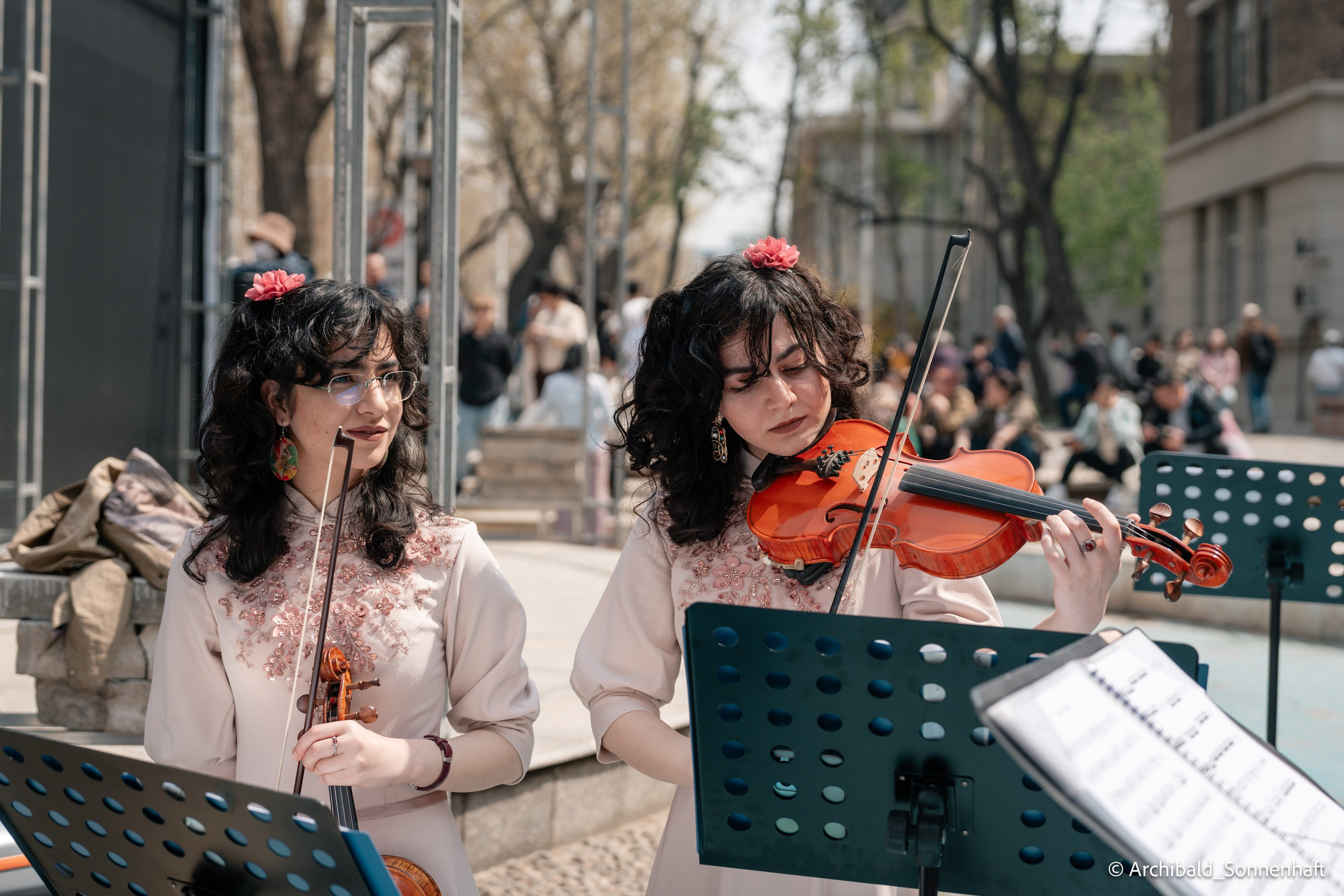 TJU blooming fest. Photographer in Guangzhou, China. Archibald Sonnenhaft