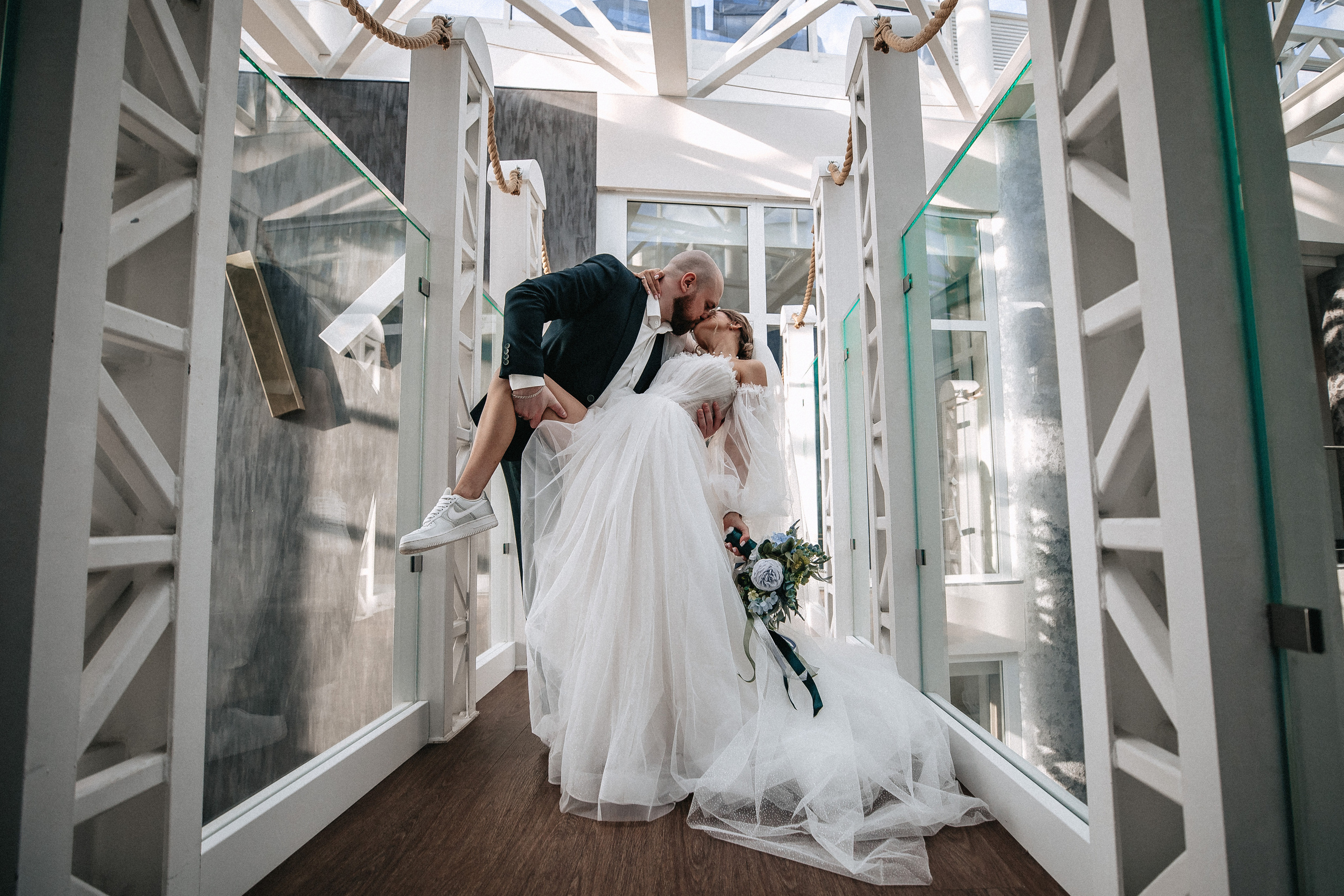 Андрей и Александра. Фотограф Аделина Raw