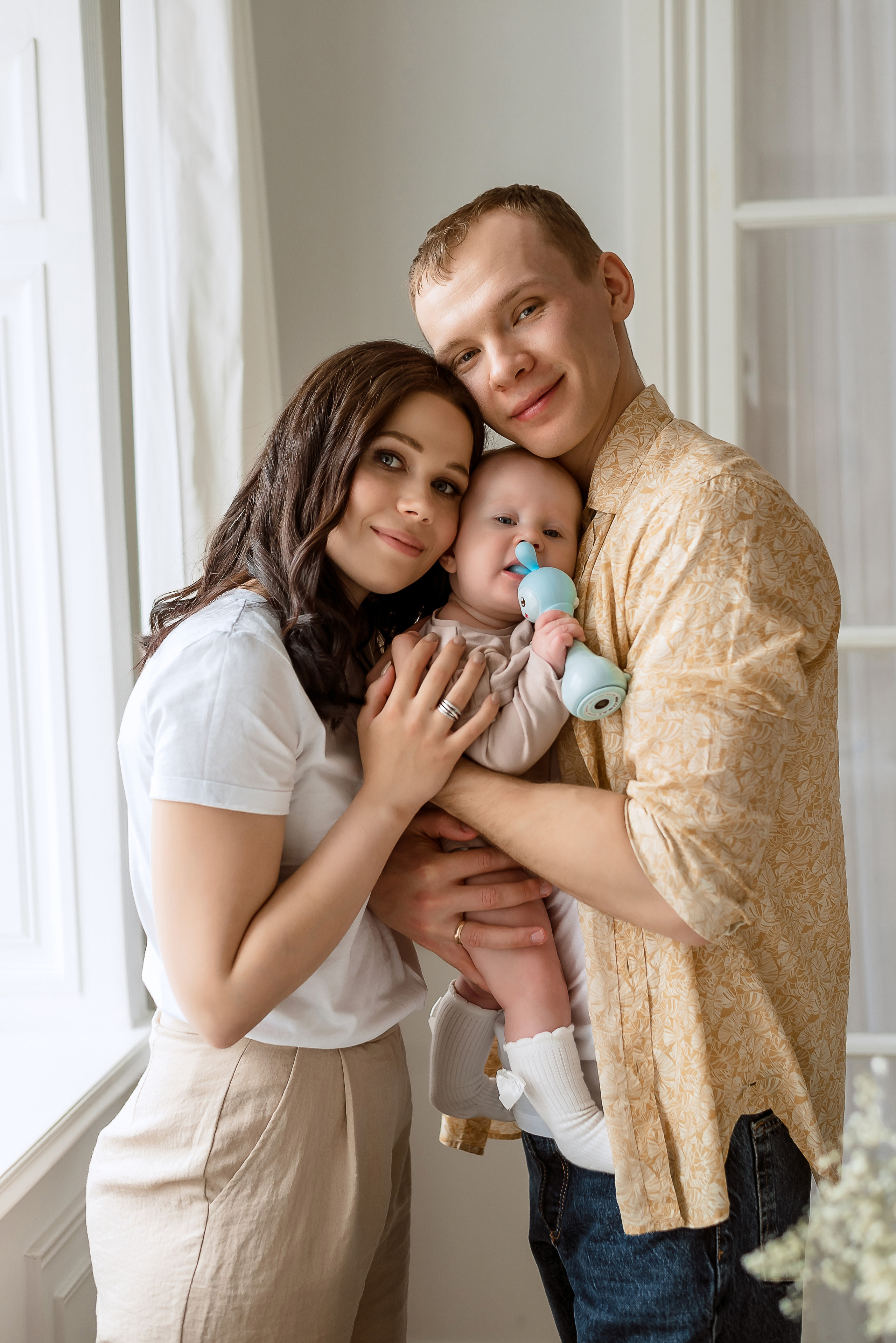 Катя и Паша с дочкой Машенькой. Фотограф в Екатеринбурге Юлия Бондарева