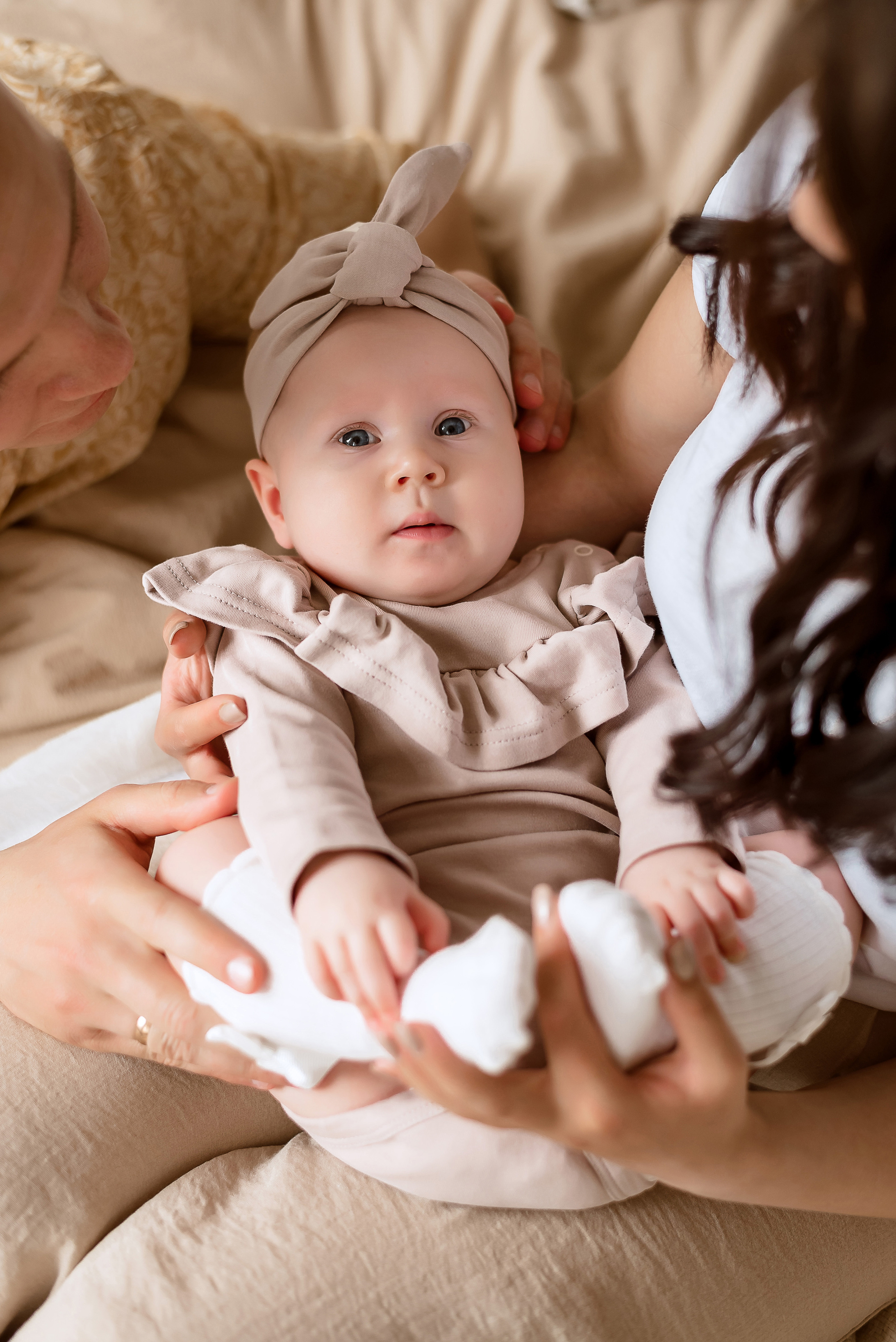 Катя и Паша с дочкой Машенькой. Фотограф в Екатеринбурге Юлия Бондарева