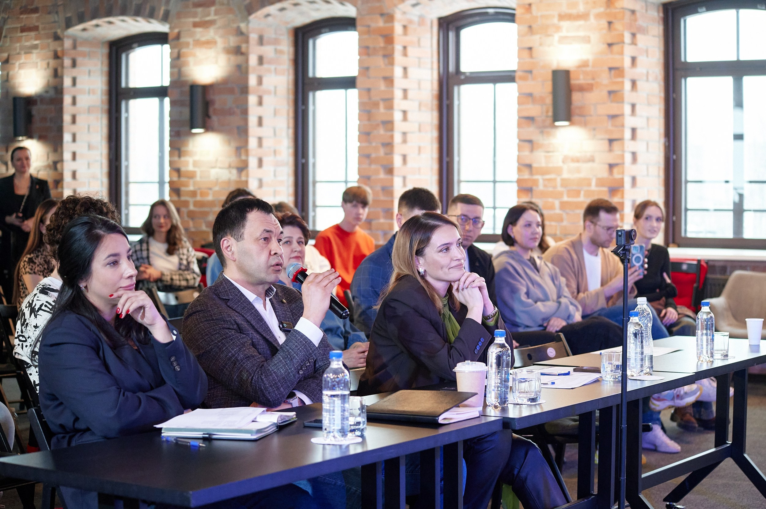 Битва экспертов в «Конторе пароходства». Фотограф Дмитрий Пименов