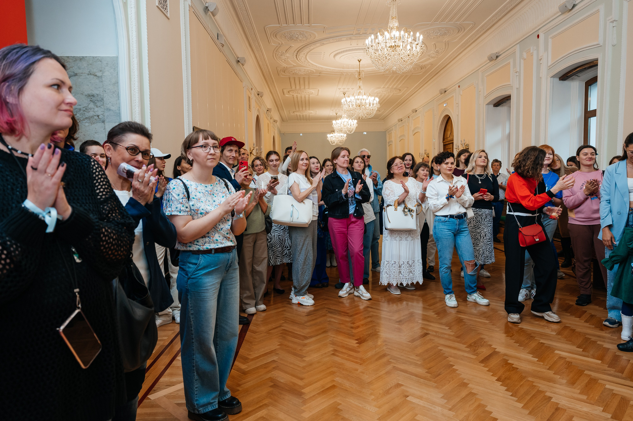 Открытие выставки Кати Васильевой в Молодежном театре. Wedding and family photographer USA