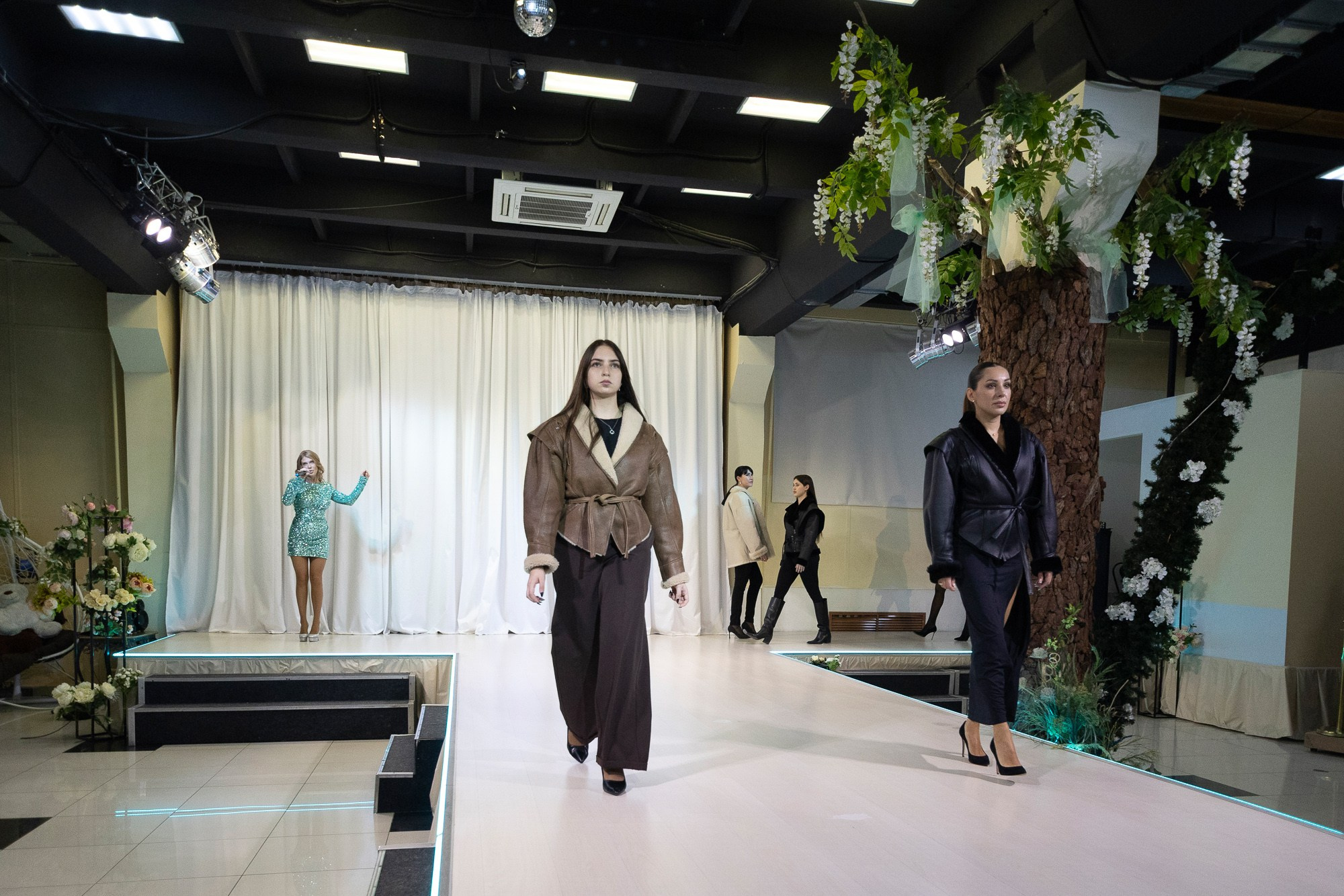 Показ моды Mexa Shop. Andrey Pospelove. Фотограф в Саратове