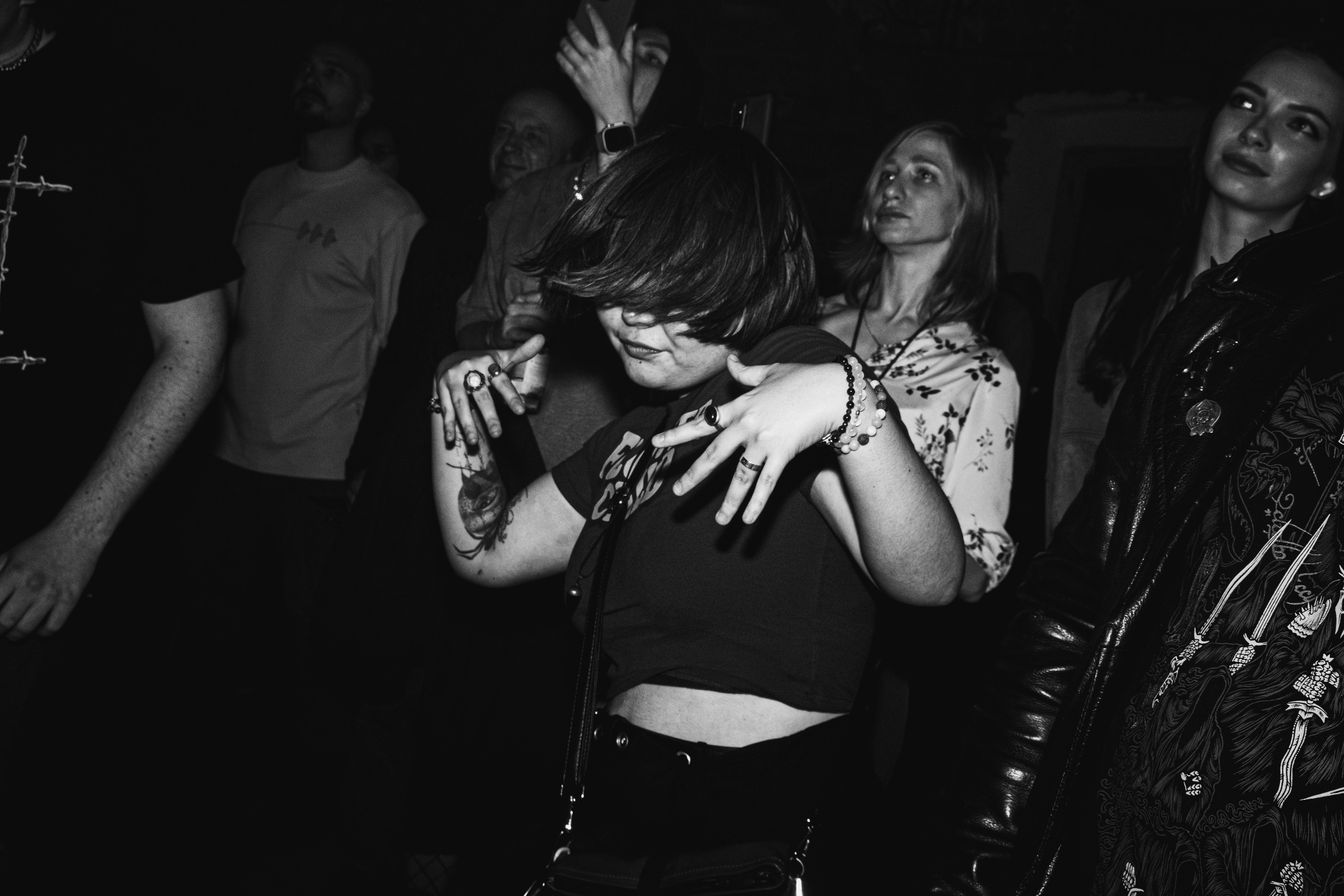 Laugar & Шумы Штормовых Широт & Пожары На Дальнем Севере 11.10.2025. Репортажный фотограф в Москве Legiodot