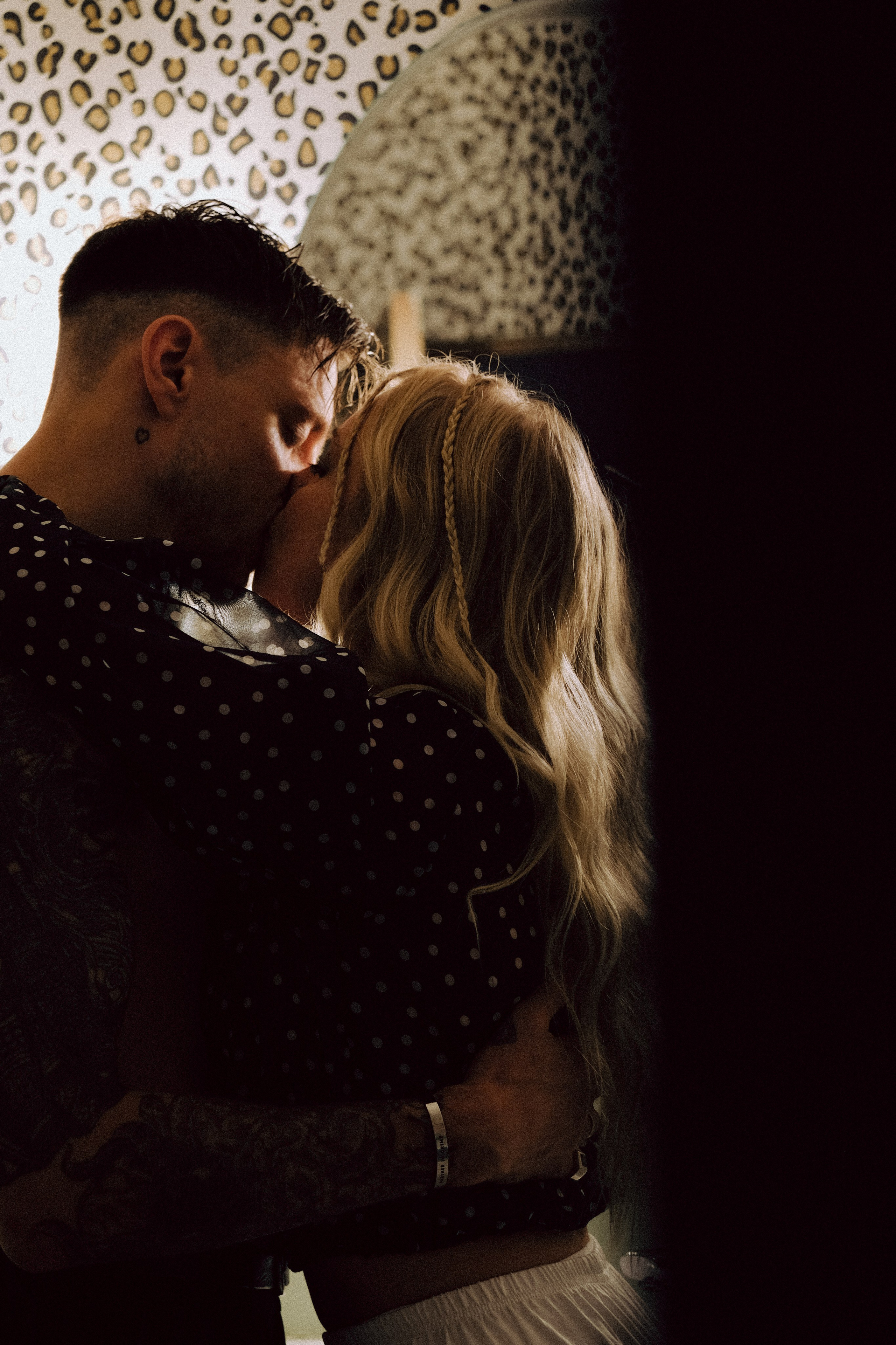 СВАДЕБНАЯ СЬЕМКА С КАБРИОЛЕТОМ В САНТК-ПЕТЕРБУРГЕ НА ПЕТРОГРАДКЕ В ОТЕЛЕ ПАНОРАМИКА. Профессиональный фотограф, Санкт-Петербург — Виктория Богомолова