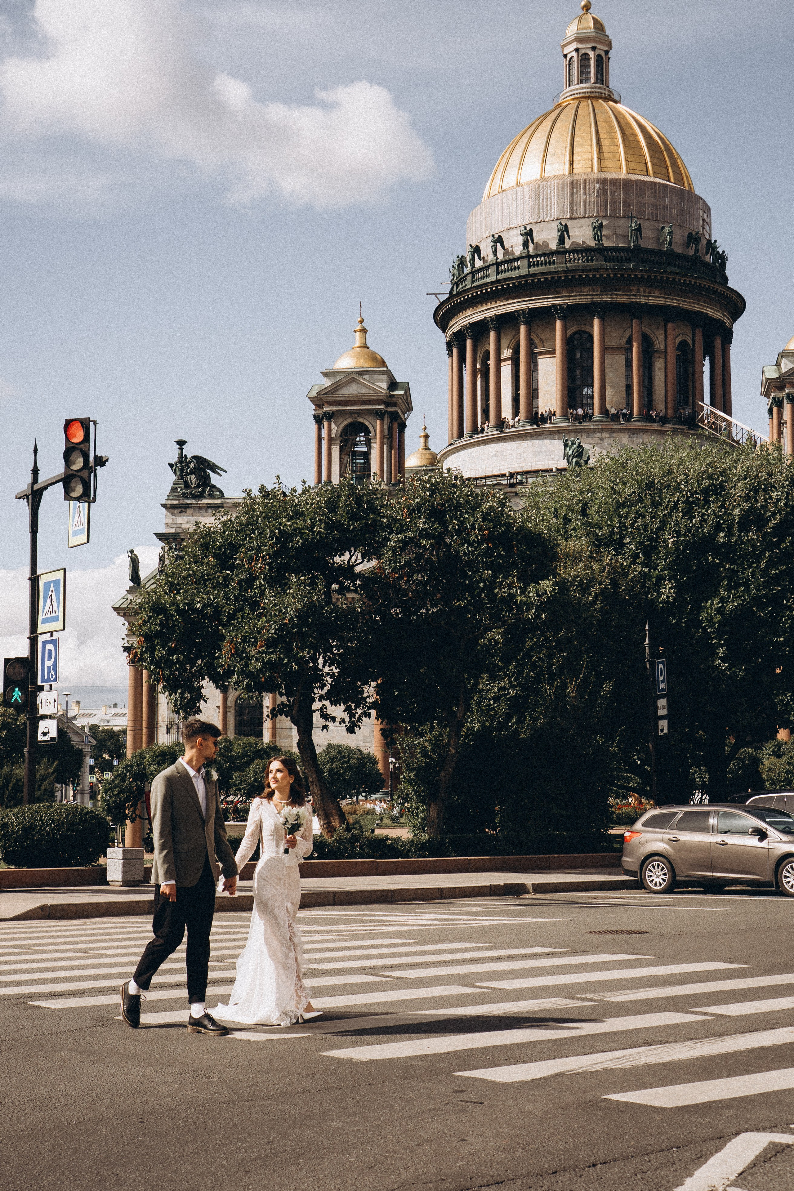 СВАДЕБНАЯ ПРОГУЛКА ВОЗЕ ИСАИКЕВСКОГО СОБОРА АСТОРИИ И ЗАКОНОДАЛЕТНОГО СОБРАНИЯ. Профессиональный фотограф, Санкт-Петербург — Виктория Богомолова