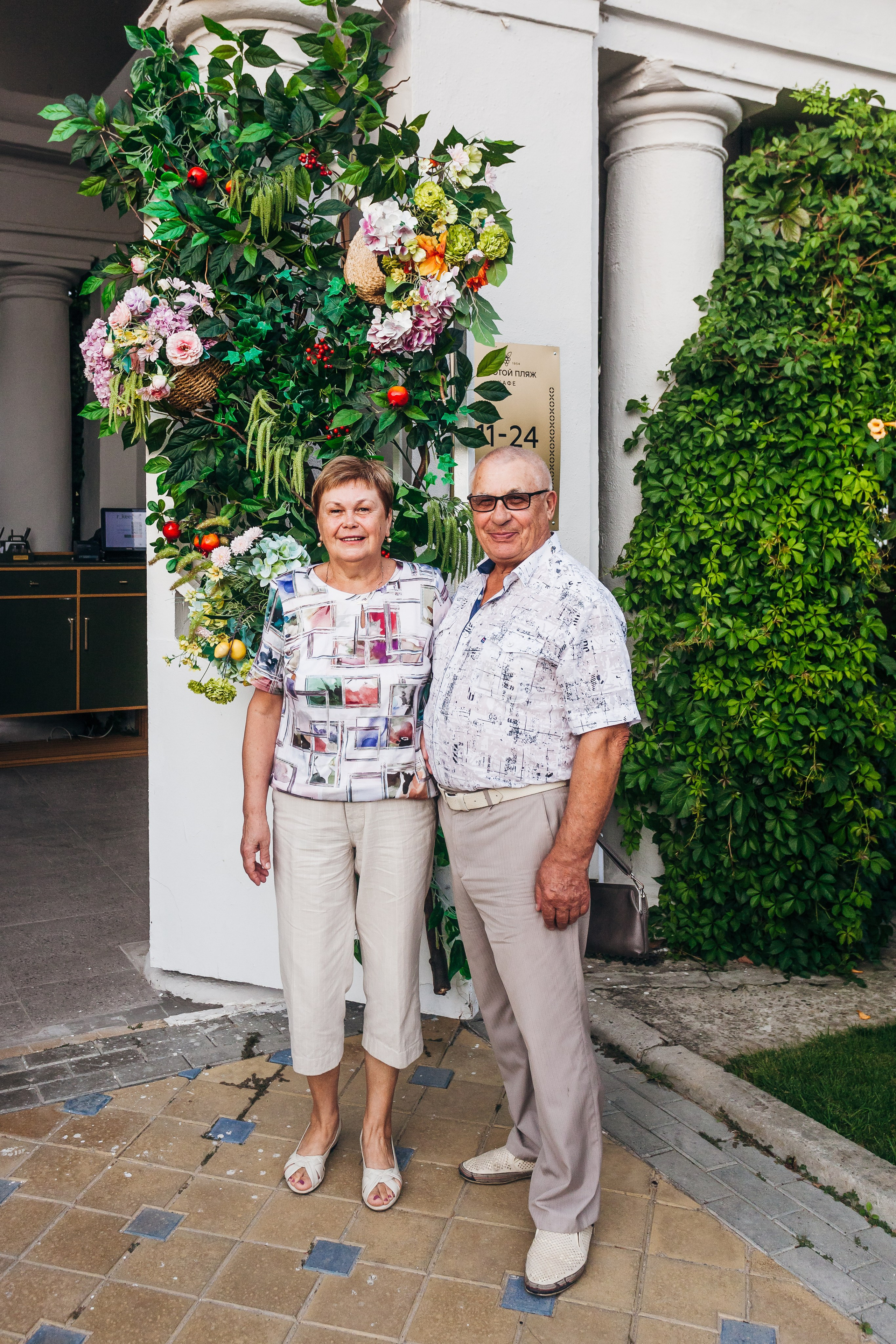 День рождение в уютном ресторане. Фотограф Денис Денисов