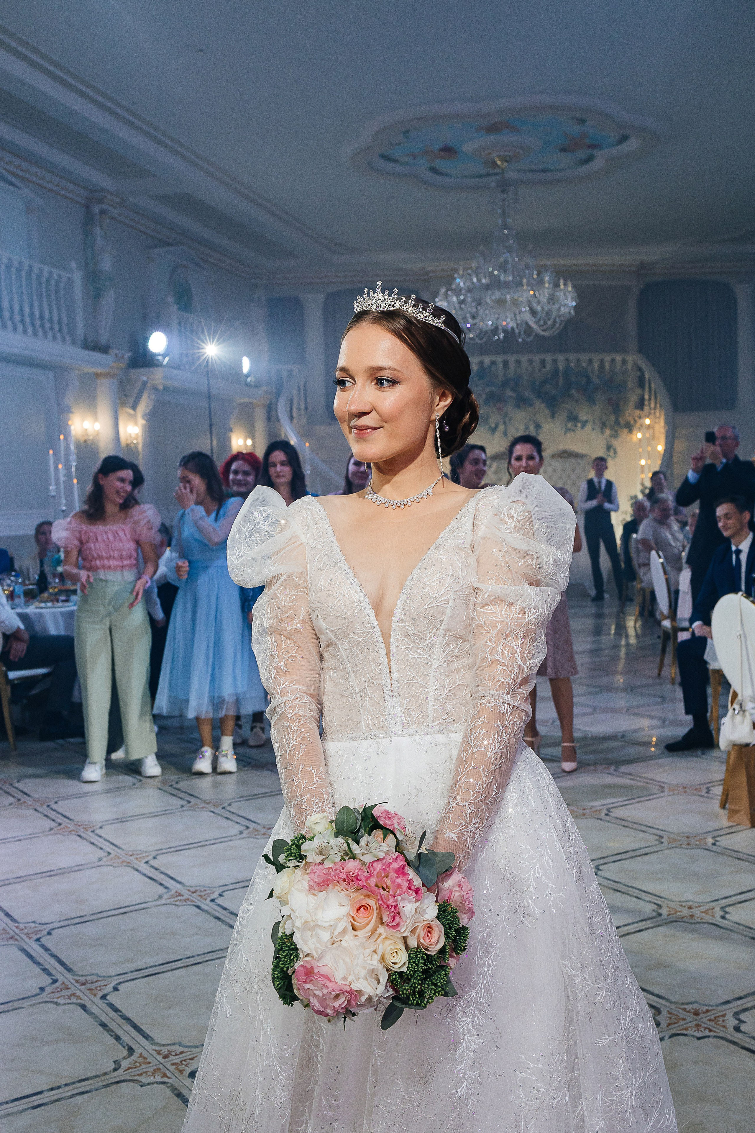 Романтическое утро невесты. Олег Сверчков | Свадебный фотограф Вологда