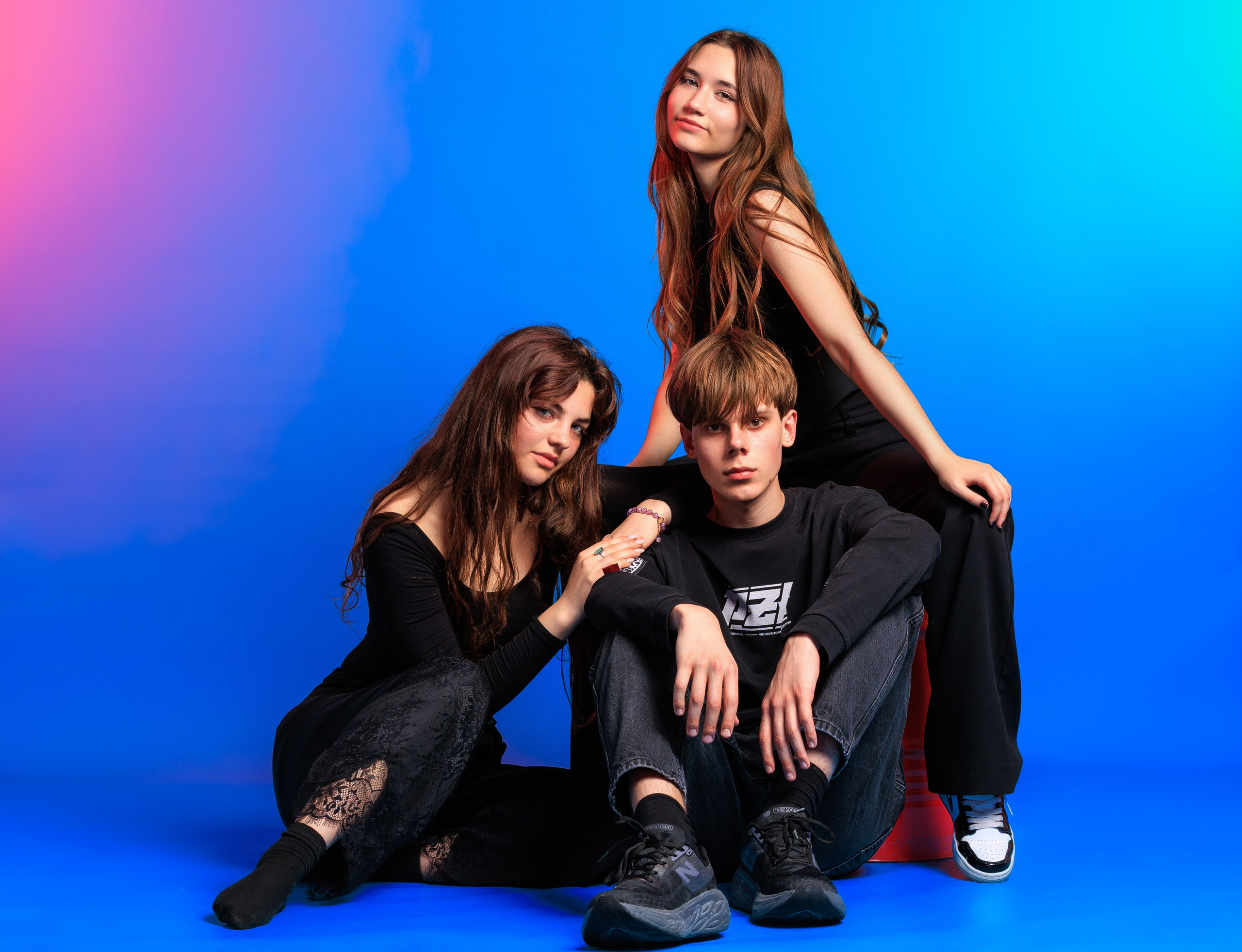 Смотреть фотки в фотостудии. Выпускные альбомы Геленджик, Новороссийск, Краснодар, Туапсе