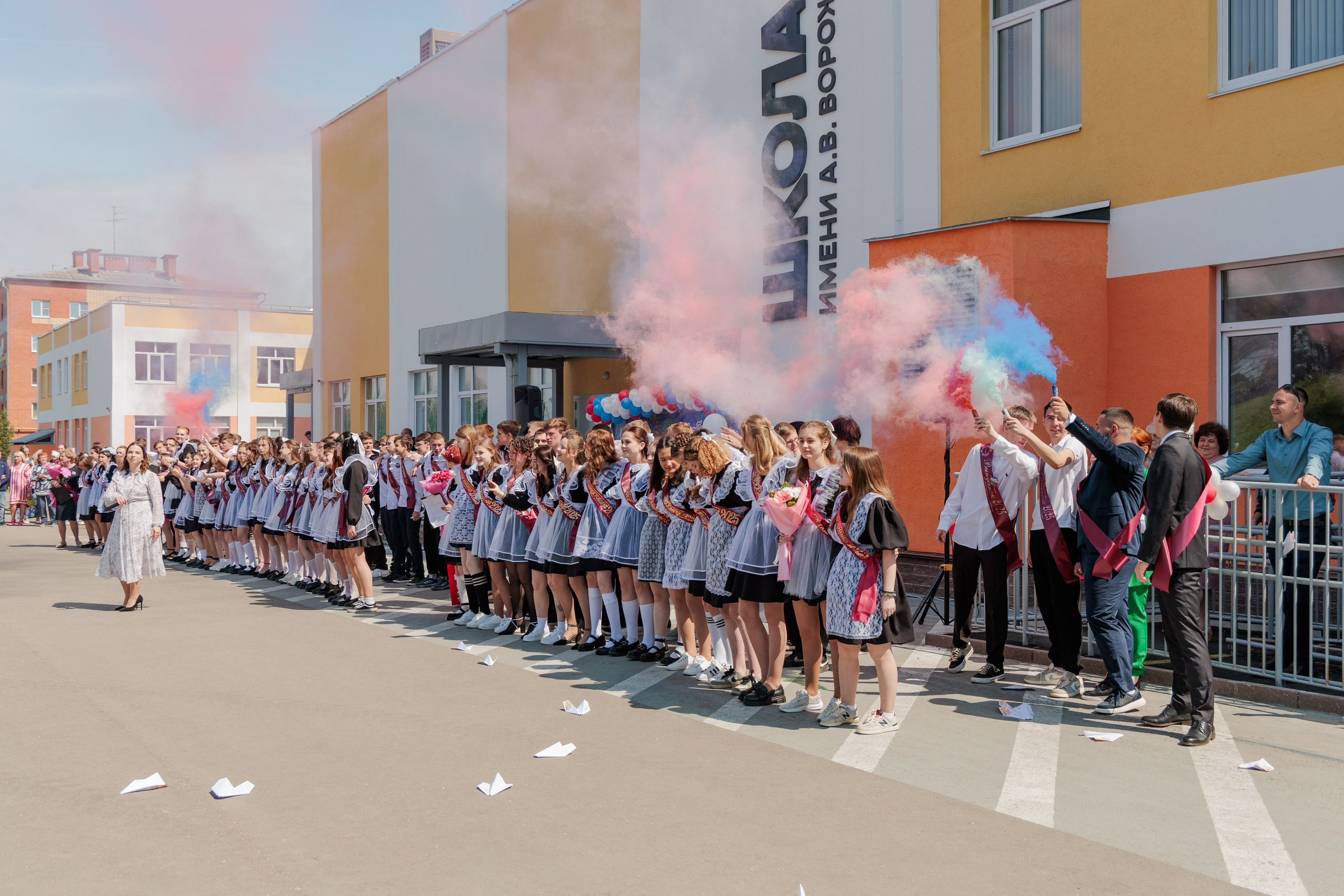 Последний звонок 2025 — фото 9 класса, школьный альбом, выпускной. Фотограф Нижний Новгород Мария Китаева