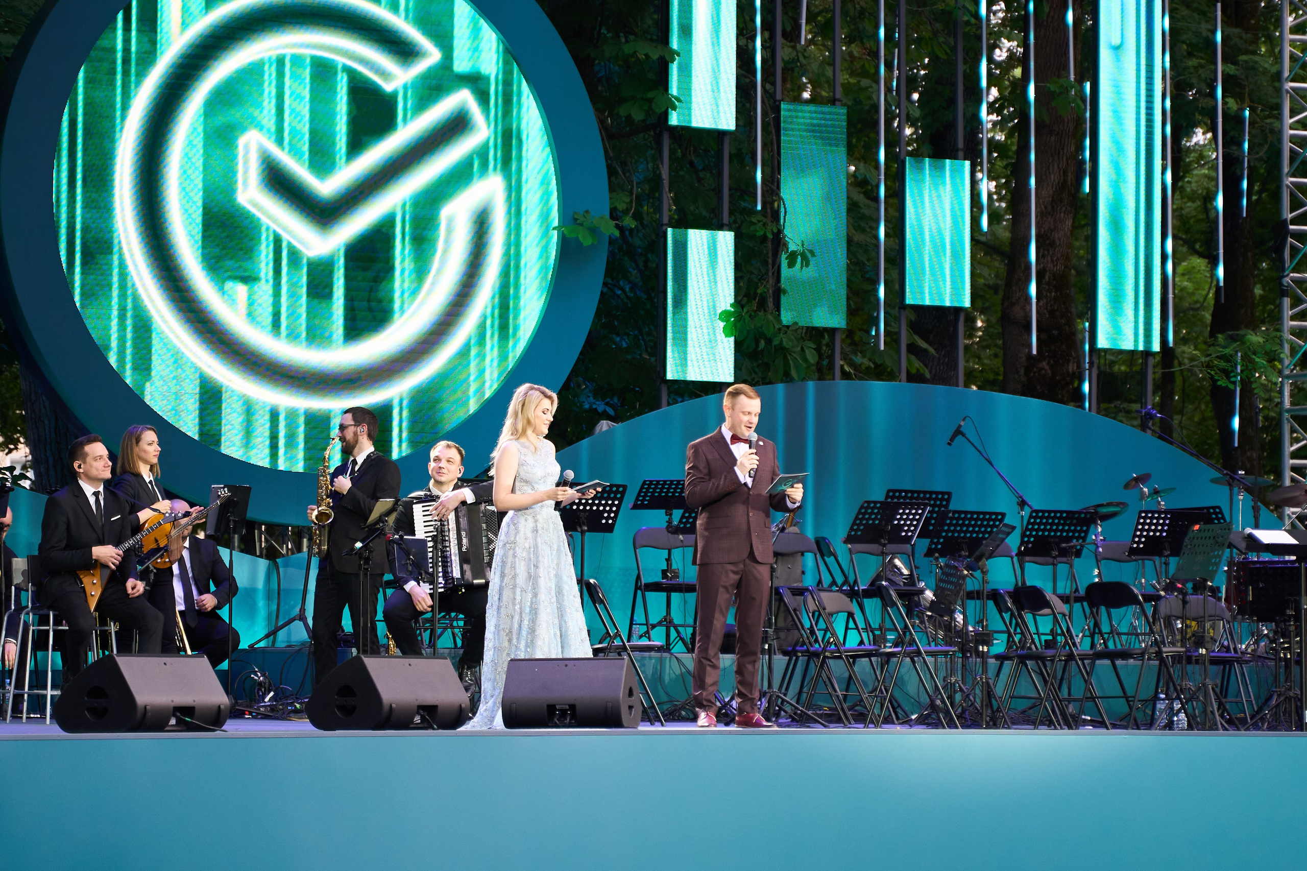 Сбербанк открытие фонтана. Услуги фотографа в Смоленске. Фотограф на свадьбу