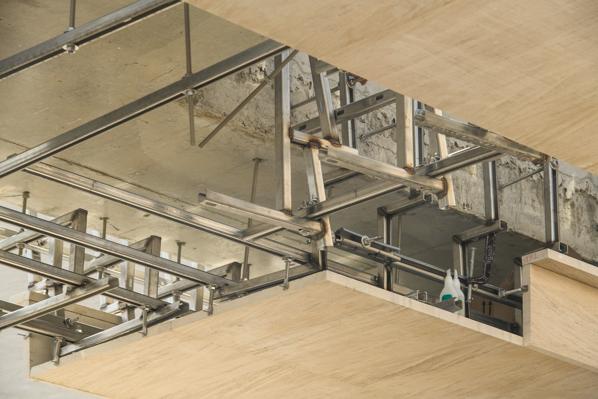 Облицовка фасадов здания камнем. Профессиональная фотосъемка. Ростов-на-Дону