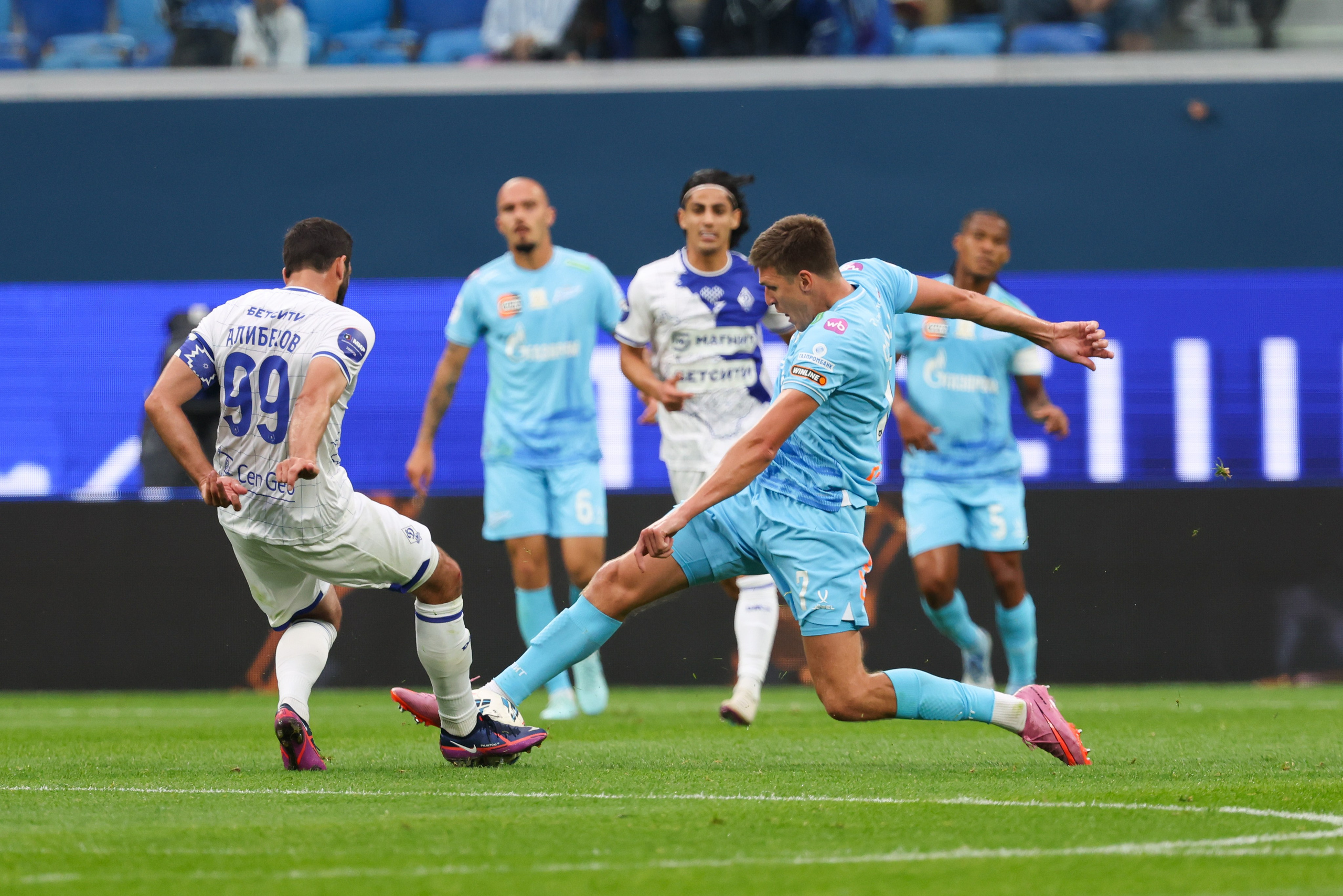 ФК «Зенит» — ФК «Динамо» Махачкала 23.08.2025. Спортивный и репортажный фотограф Антон Тереханов