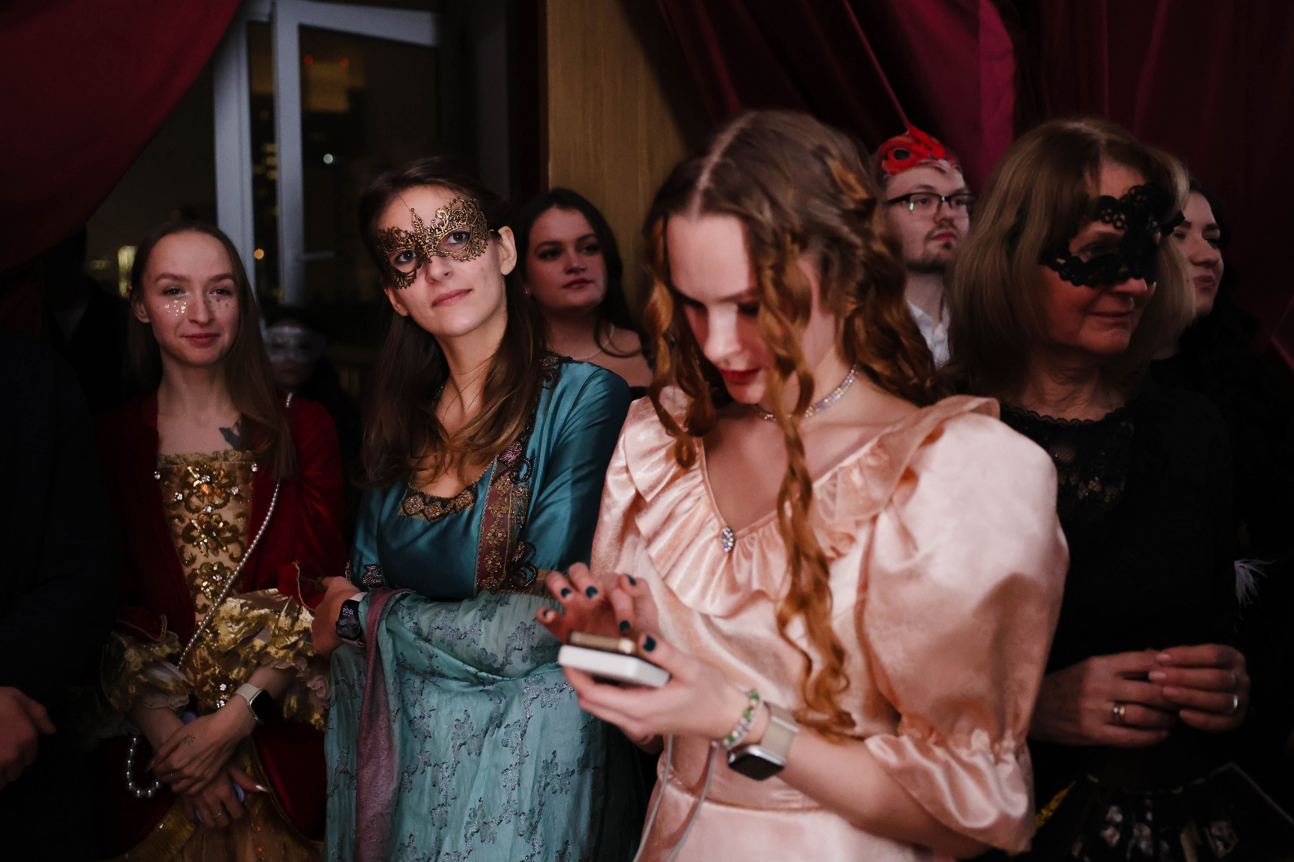 Вечеринки / вспышка. Репортажный фотограф в Москве Арина Антонова