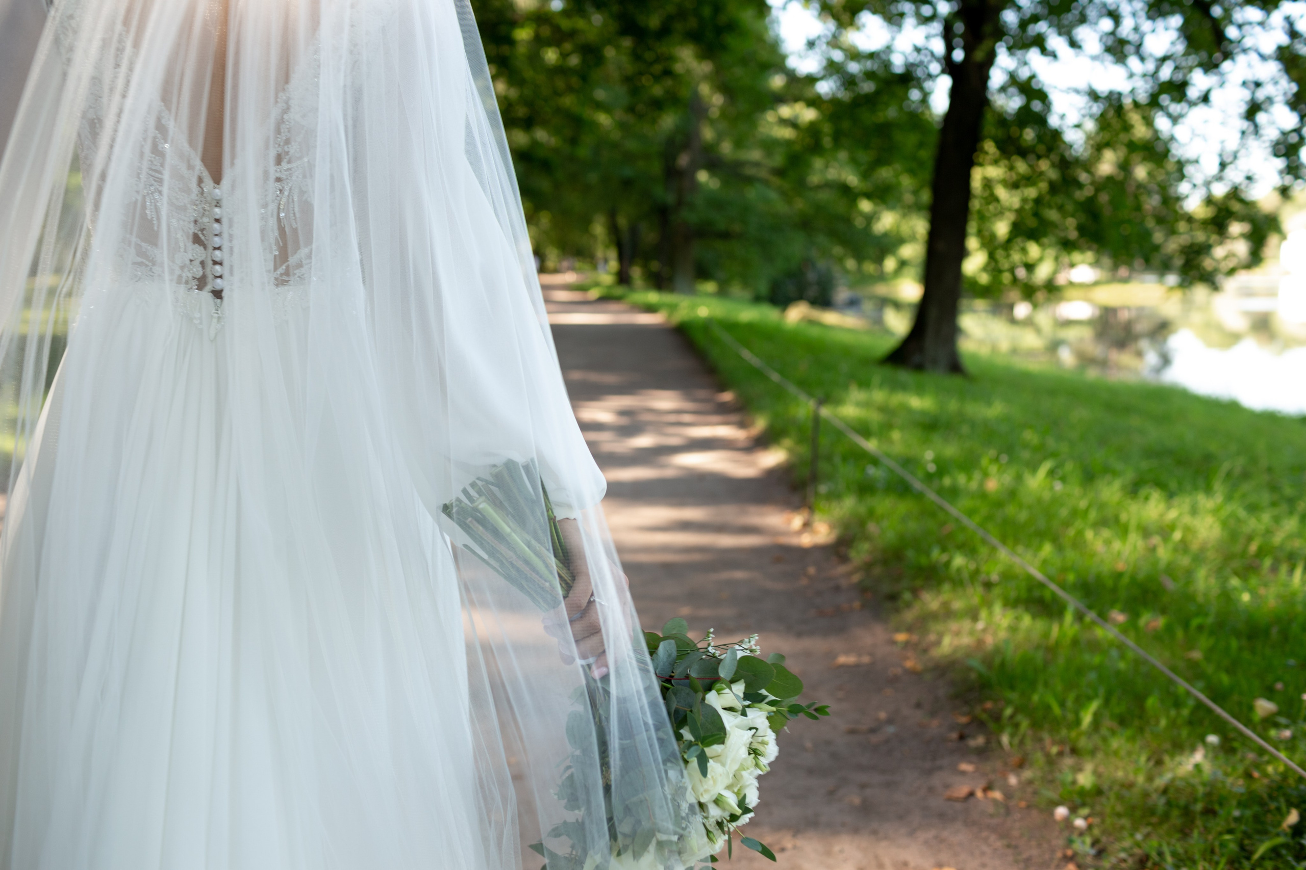 Свадебная фотопрогулка в Пушкине. Свадебный фотограф Кирилл Белый
