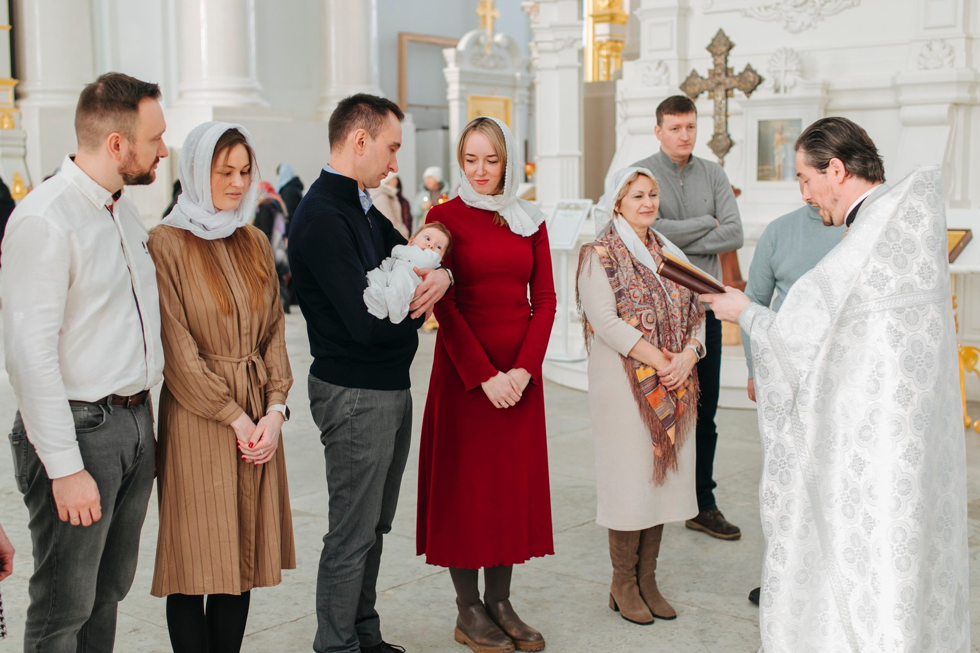 Индивидуальное крещение в Смольном Соборе, где провести крещение СПб, лучший храм для крещения, сколько стоит крещение, церковь где не нужны беседы, без крестных
