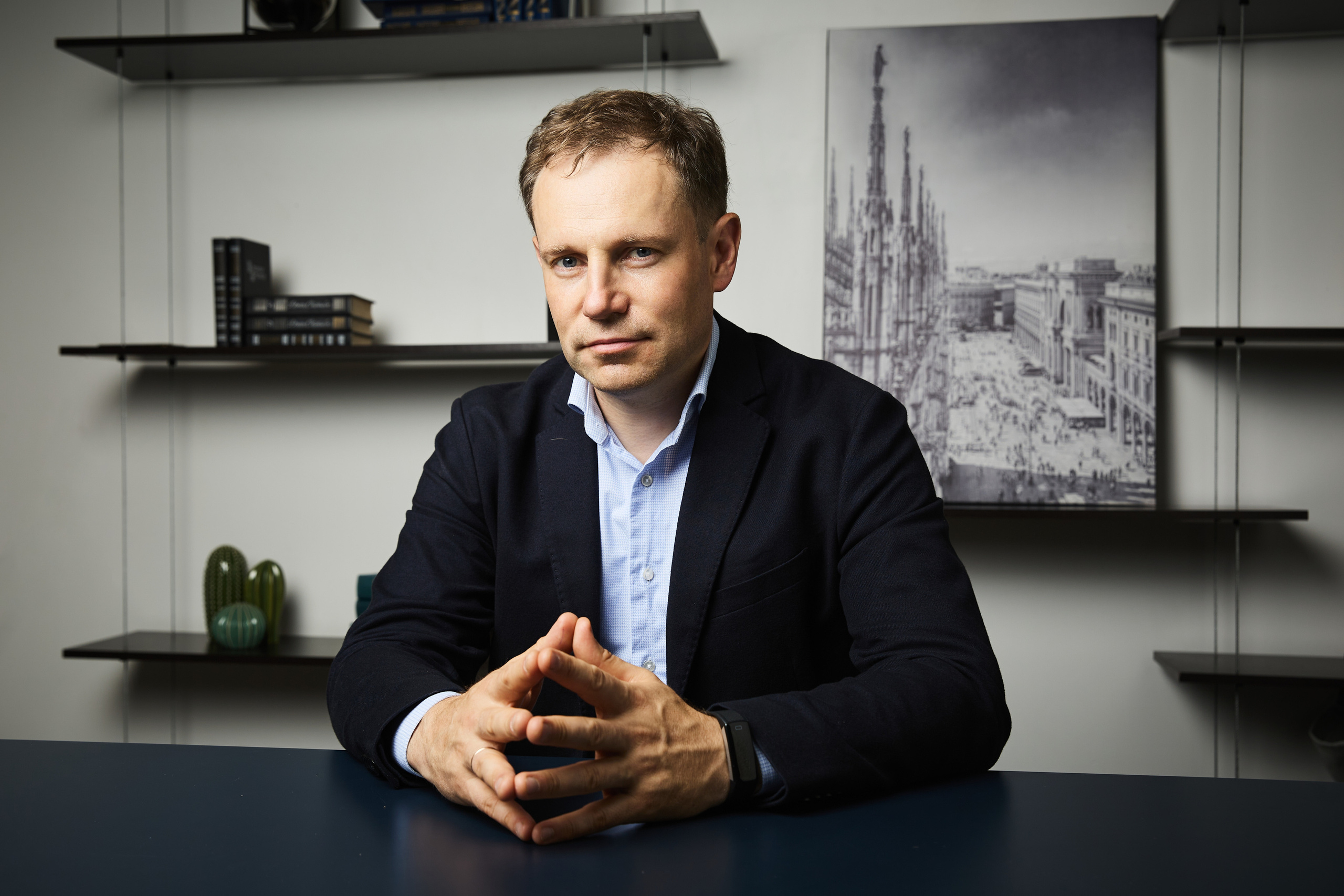 Бизнес портрет мужской и женский руководителя. КонТайм: профессиональная съемка для организаций