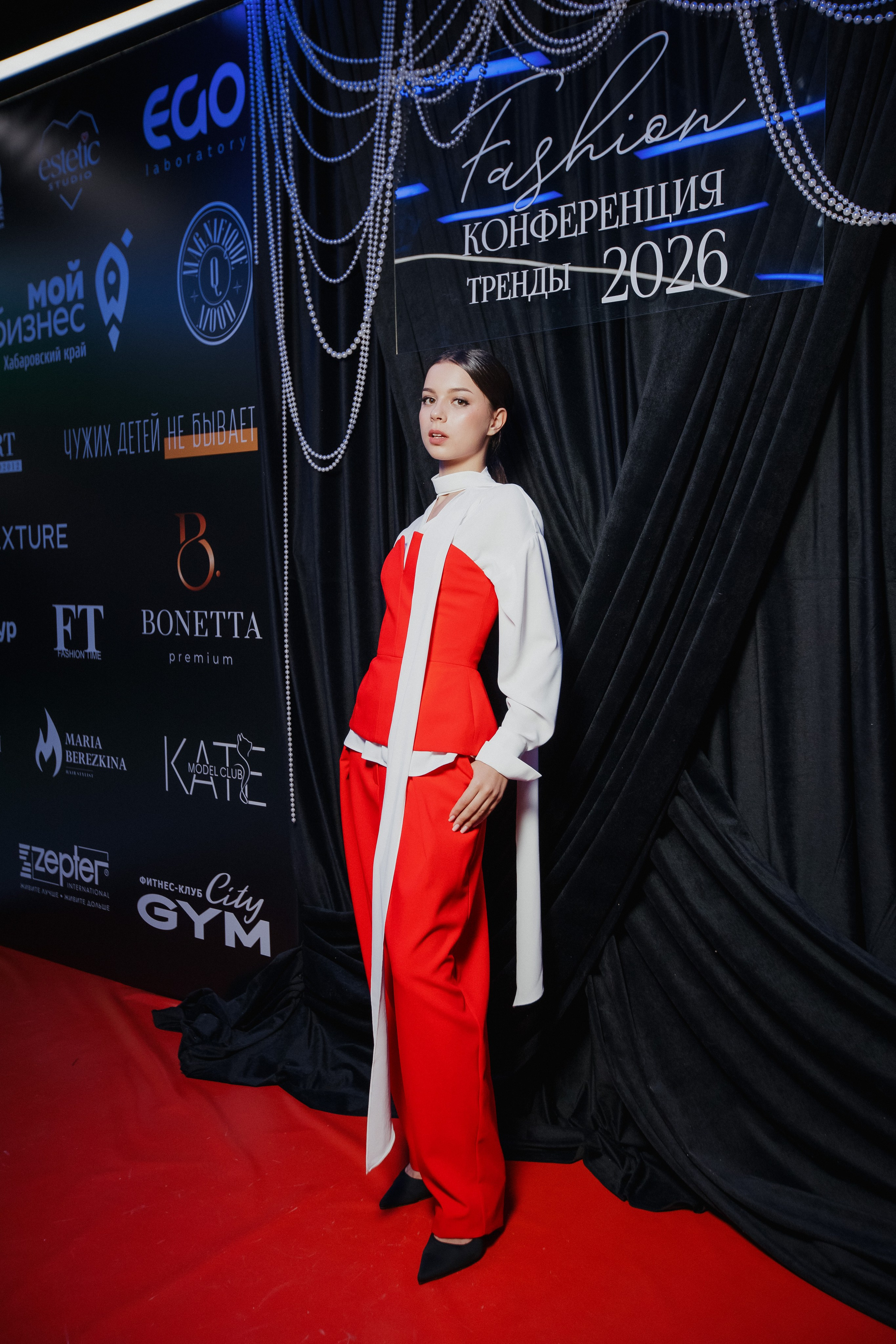 ФЭШН КОНФА. СВОИ. ФОТООТЧЕТЫ-СОБЫТИЯ-МЕСТА