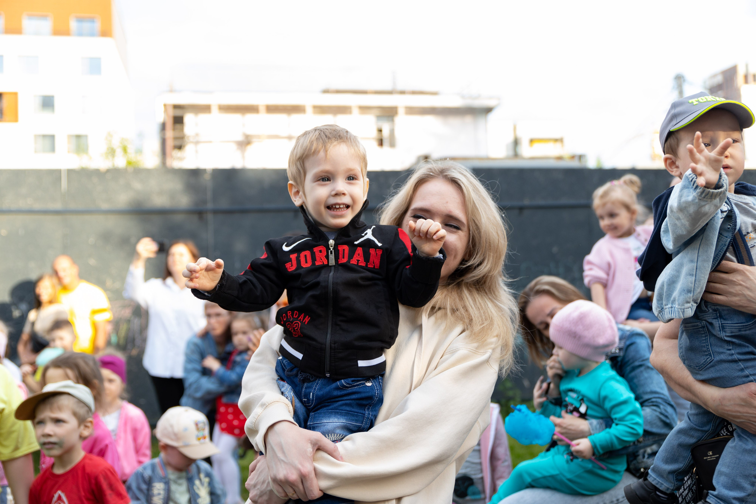 День защиты детей у «Брусники». Фотограф Родион Нарудинов