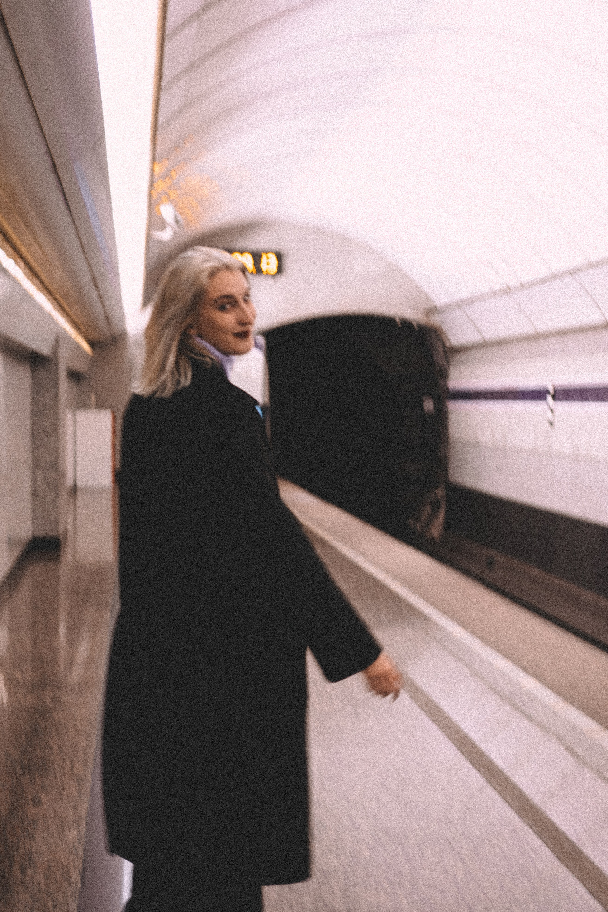 Анастасия в Метро. Профессиональный фотограф, Санкт-Петербург — Виктория Богомолова