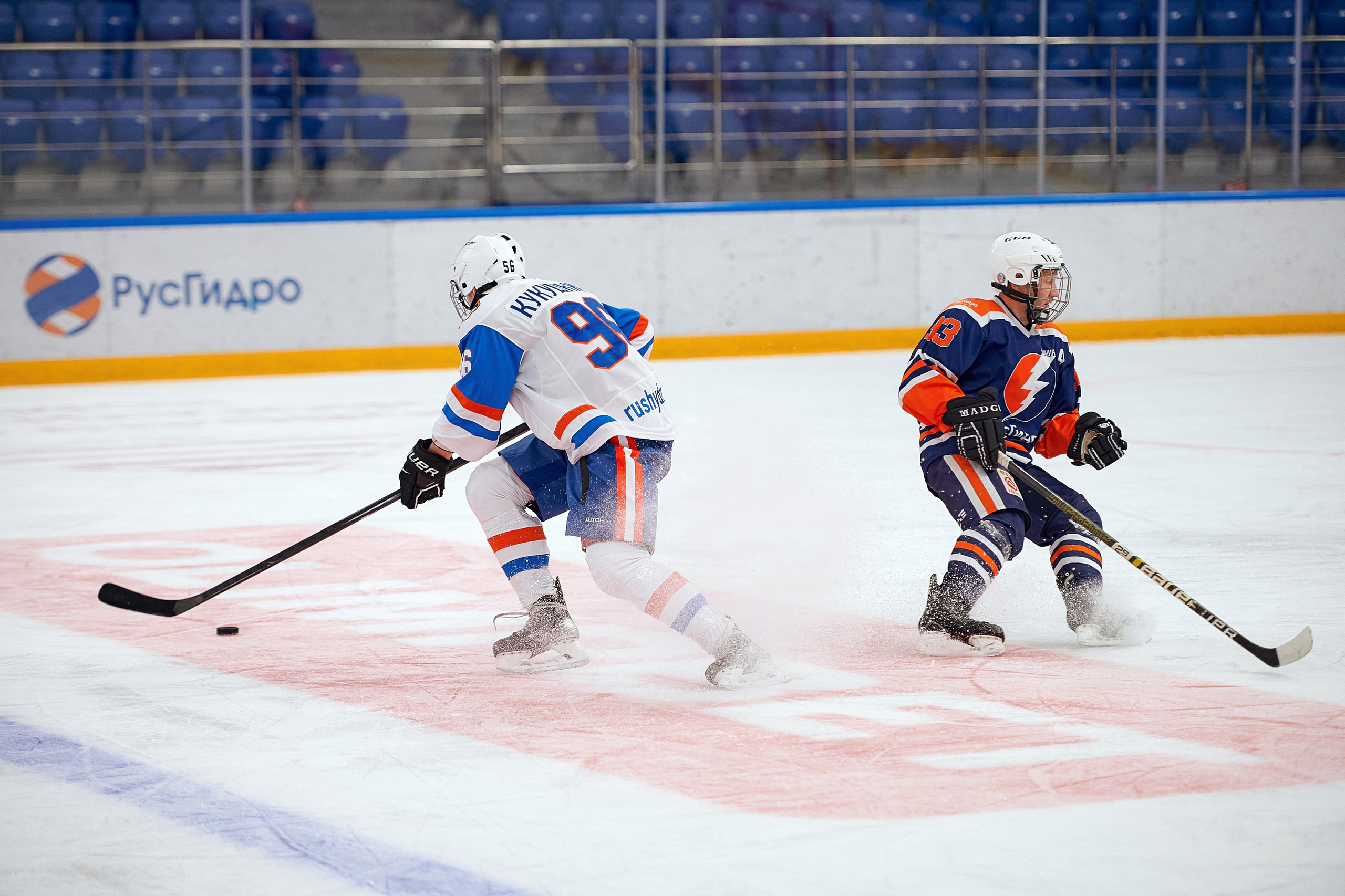 Портфолио репортажной фотосъёмки: Кристалл арена — Хоккей — РусГидро. Фотограф Яковлев Роман — Красноярск