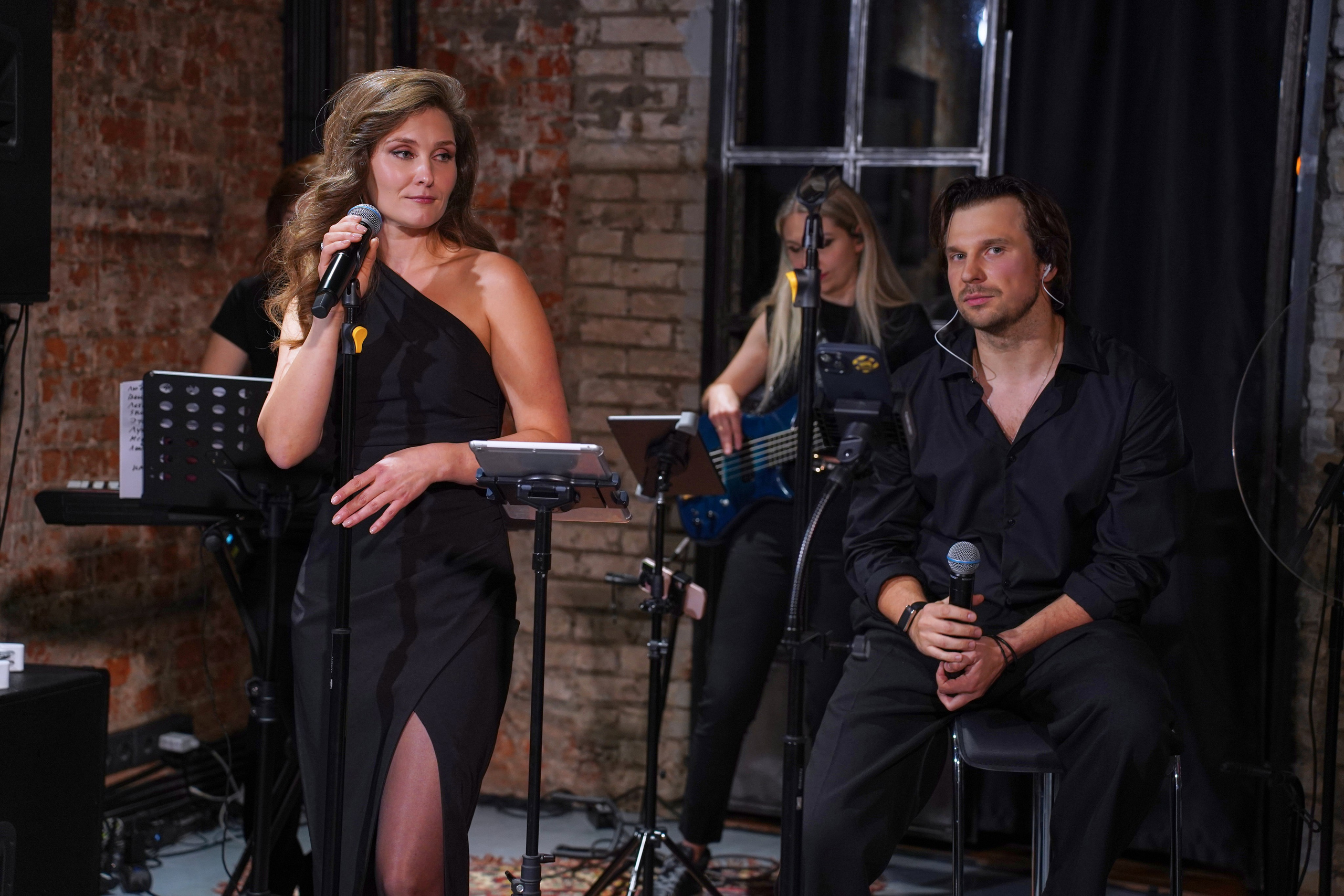 Концерт кавер группы. Фотограф