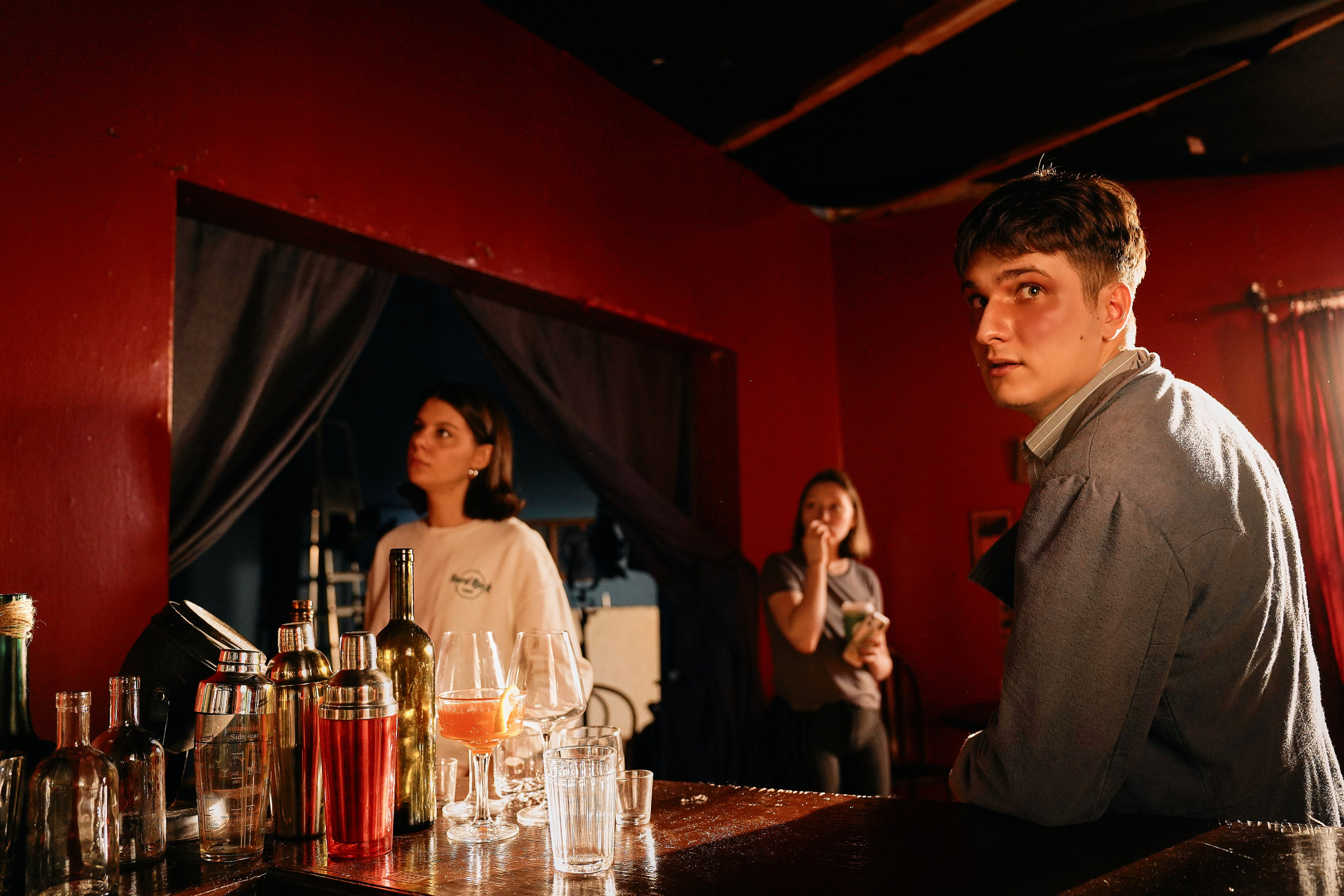 БЭКИ со съемок. Фотограф