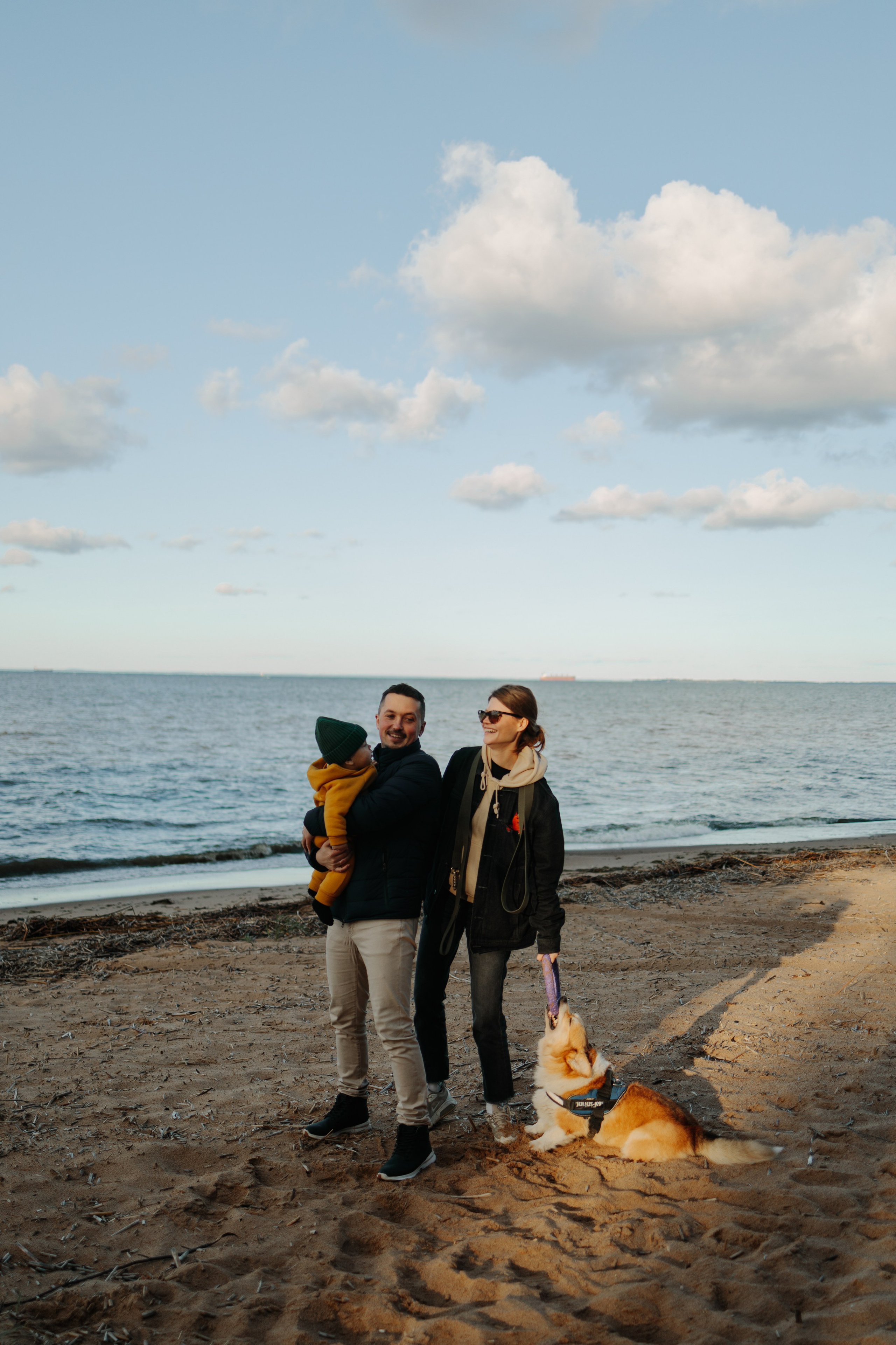 Александра, Алексей, Илья и Тоби. Главная