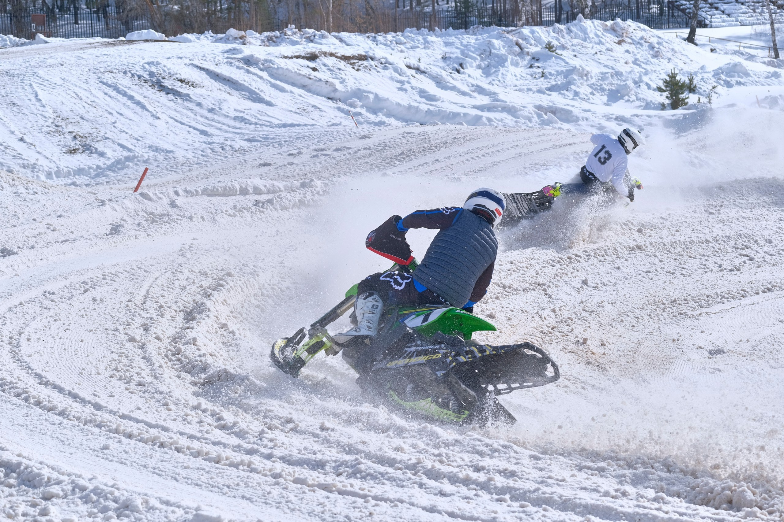 Соревнования по сноубайк кроссу и снегоходам. Свадьбы, Love Story, репортаж и портреты в Екатеринбурге