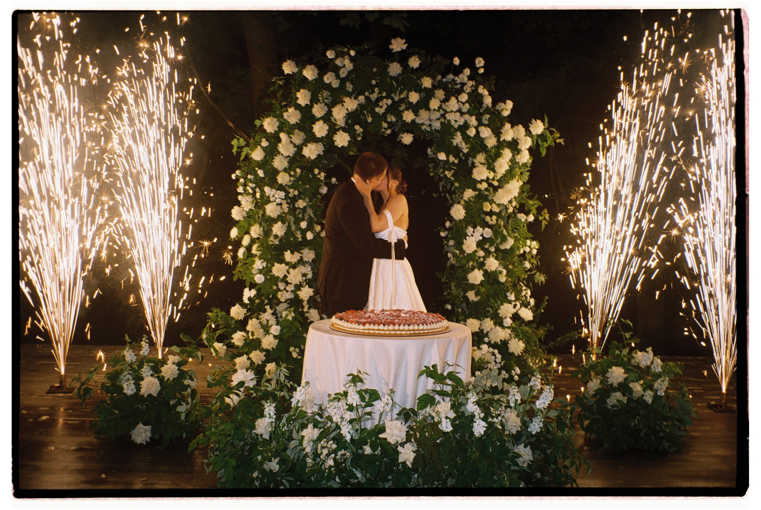 It all starts with love. Свадебный фотограф в Москве Мария Кривоногова