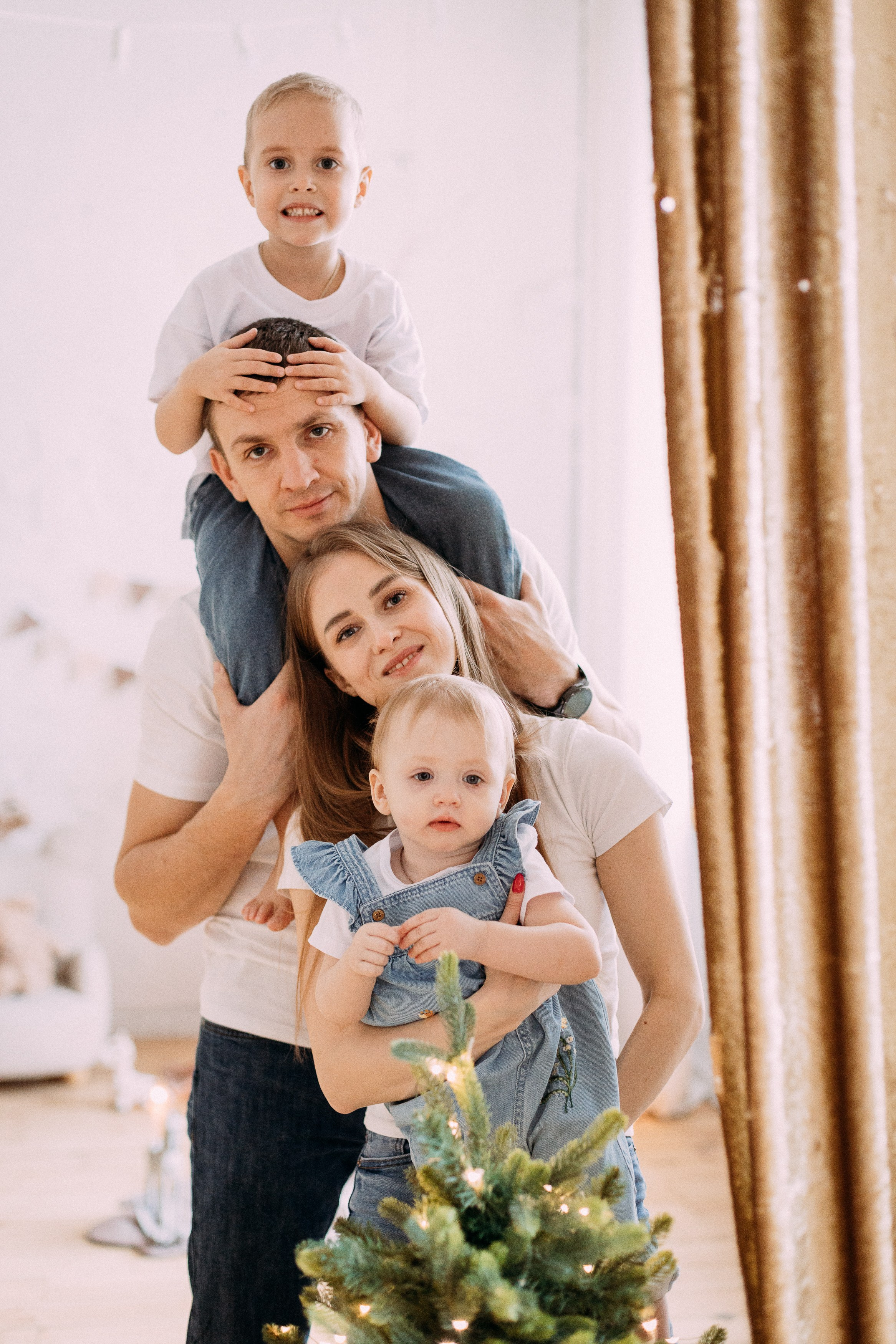 Саша, Алла, Юра и Кира. Семейный фотограф Трусова Евгения в Екатеринбурге