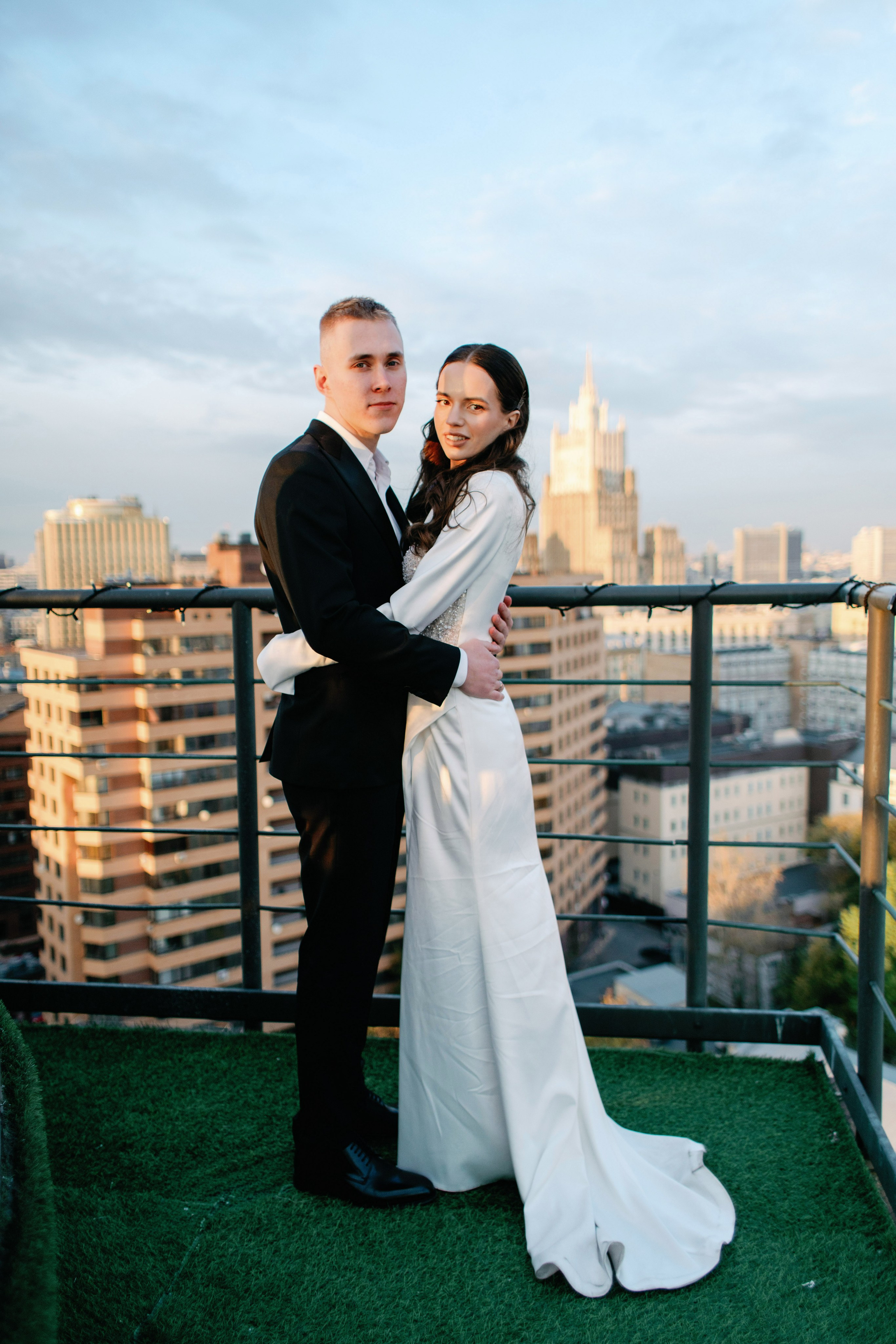 Свадьба для двоих в Москве, фотосессия на крыше, сборы, прогулка в Barvikha Luxury Village