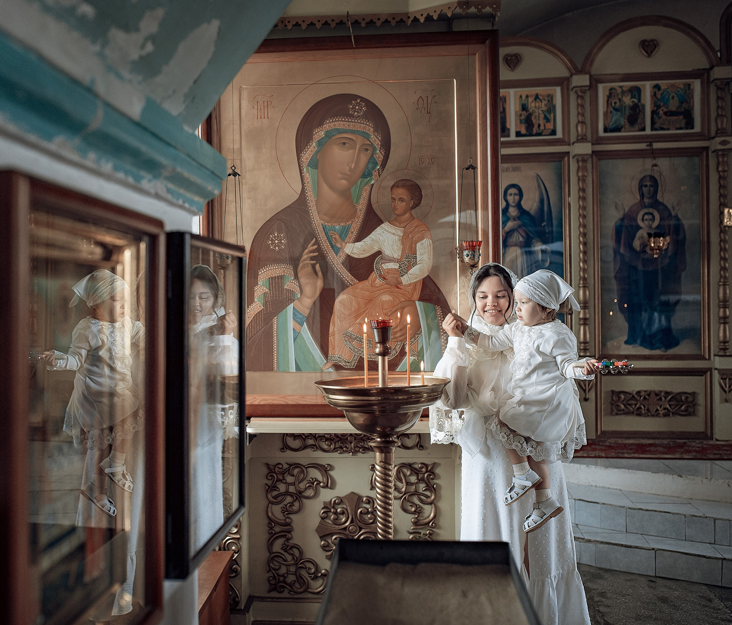 Крещение Машеньки в Свято-Троицком соборе Емельяново. Фотографы крещения/венчания  Красноярск Татьяна и Вячеслав Переваловы