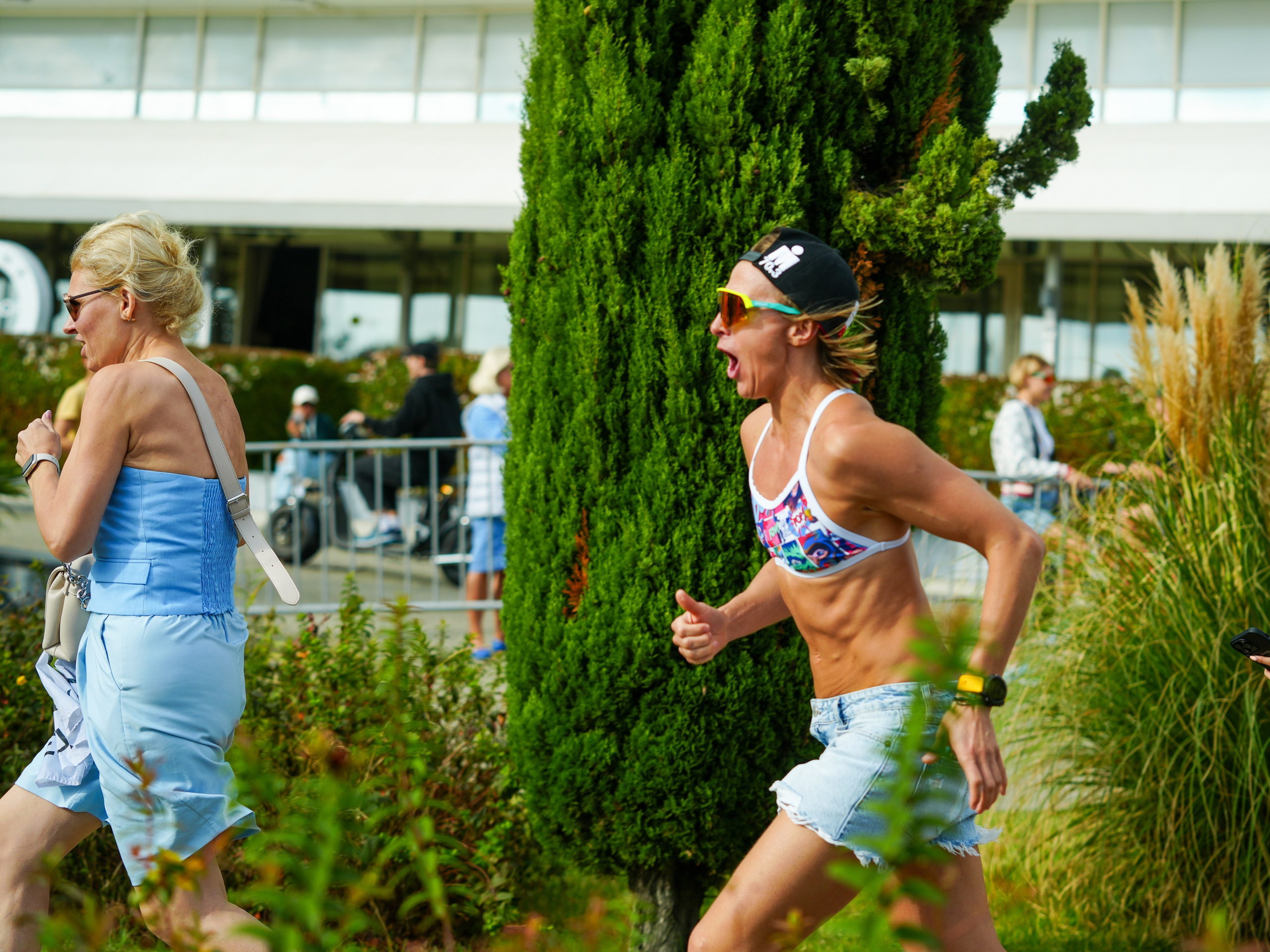 Фотоотчет партнерской интеграции для компании TELE2 на фестивале Ironstar. Репортажный фотограф в Красной Поляне и Сочи Павлюченко Екатерина