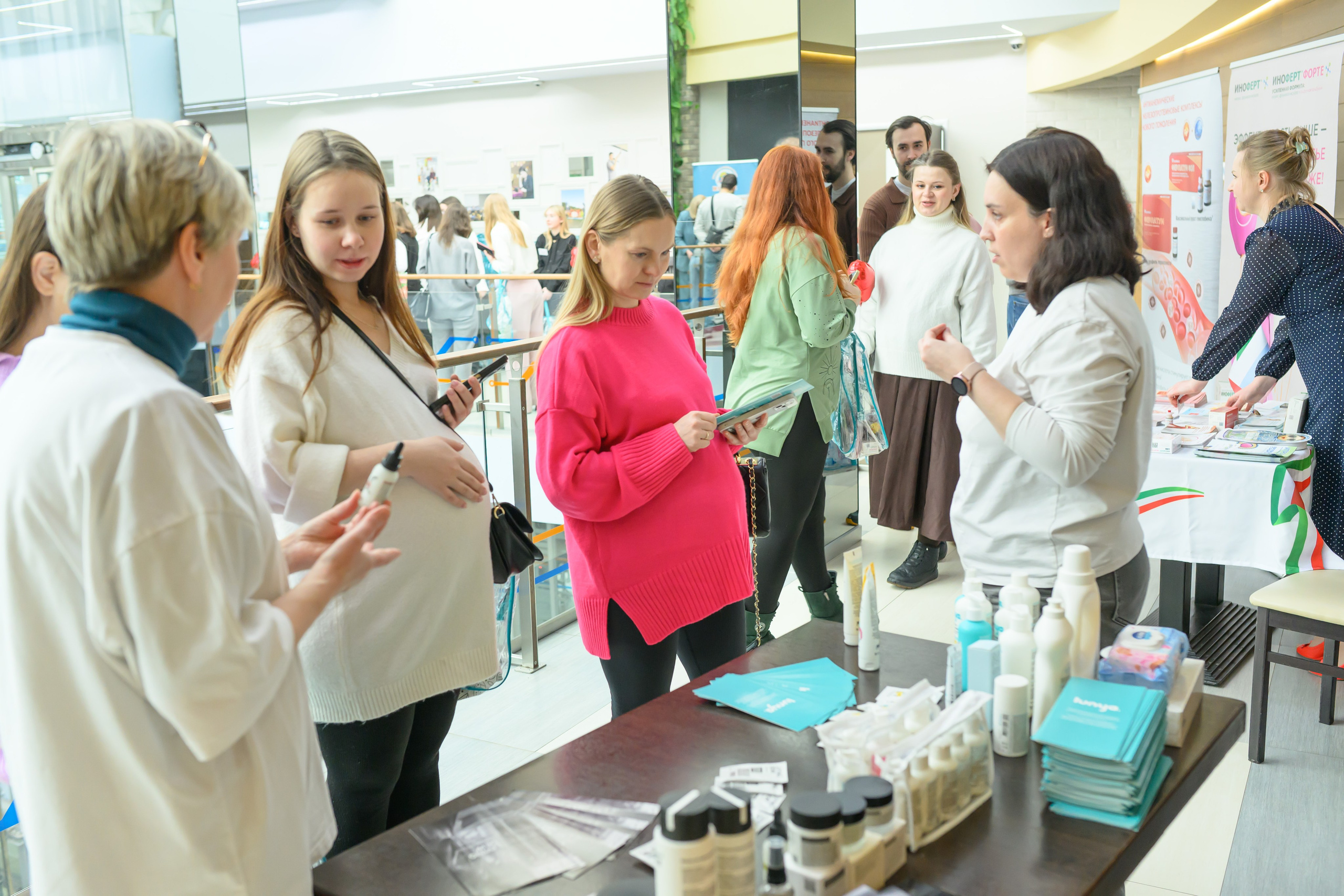 Фотоотчет праздника материнства февраль 2026 г. Профессиональный фотограф Елена Красилина г.Ярославль, г. Рыбинск