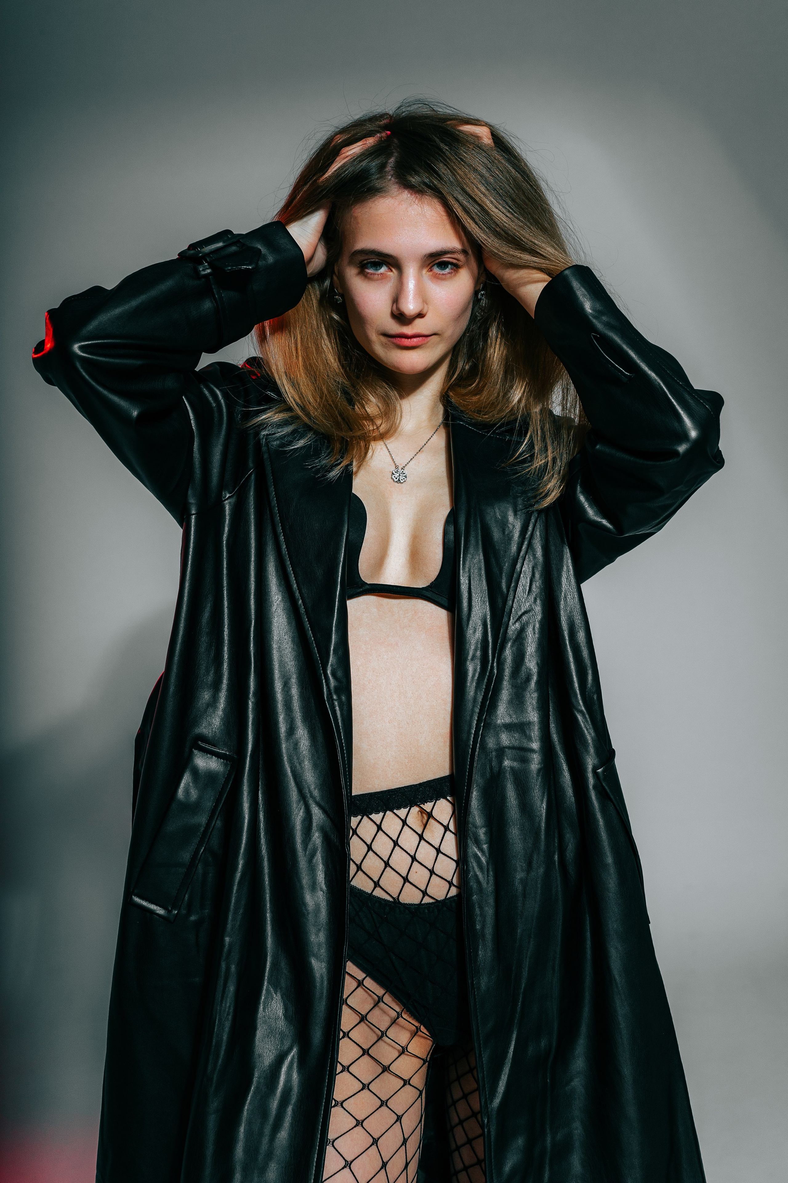 Катя (фотосессия студия. Свадебный и семейный фотограф в Москве Софья Алмостова