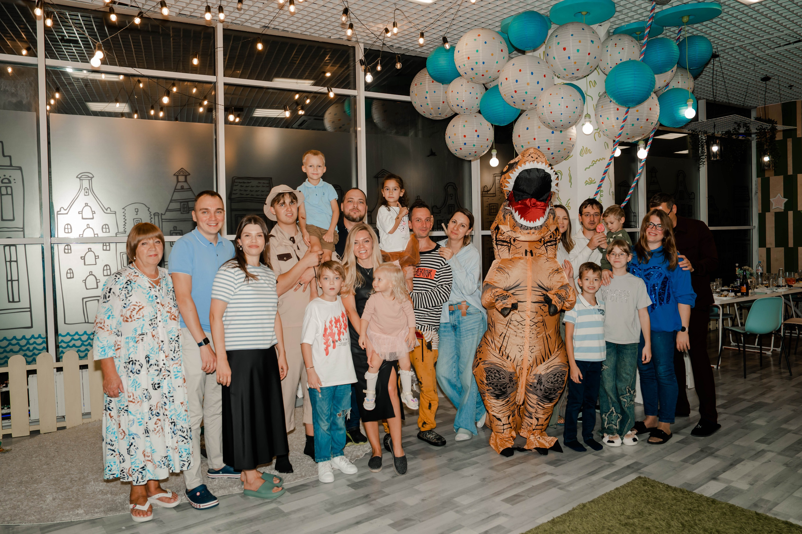 Грозный Тирекс. Крамер Юлиана детский и семейный фотограф