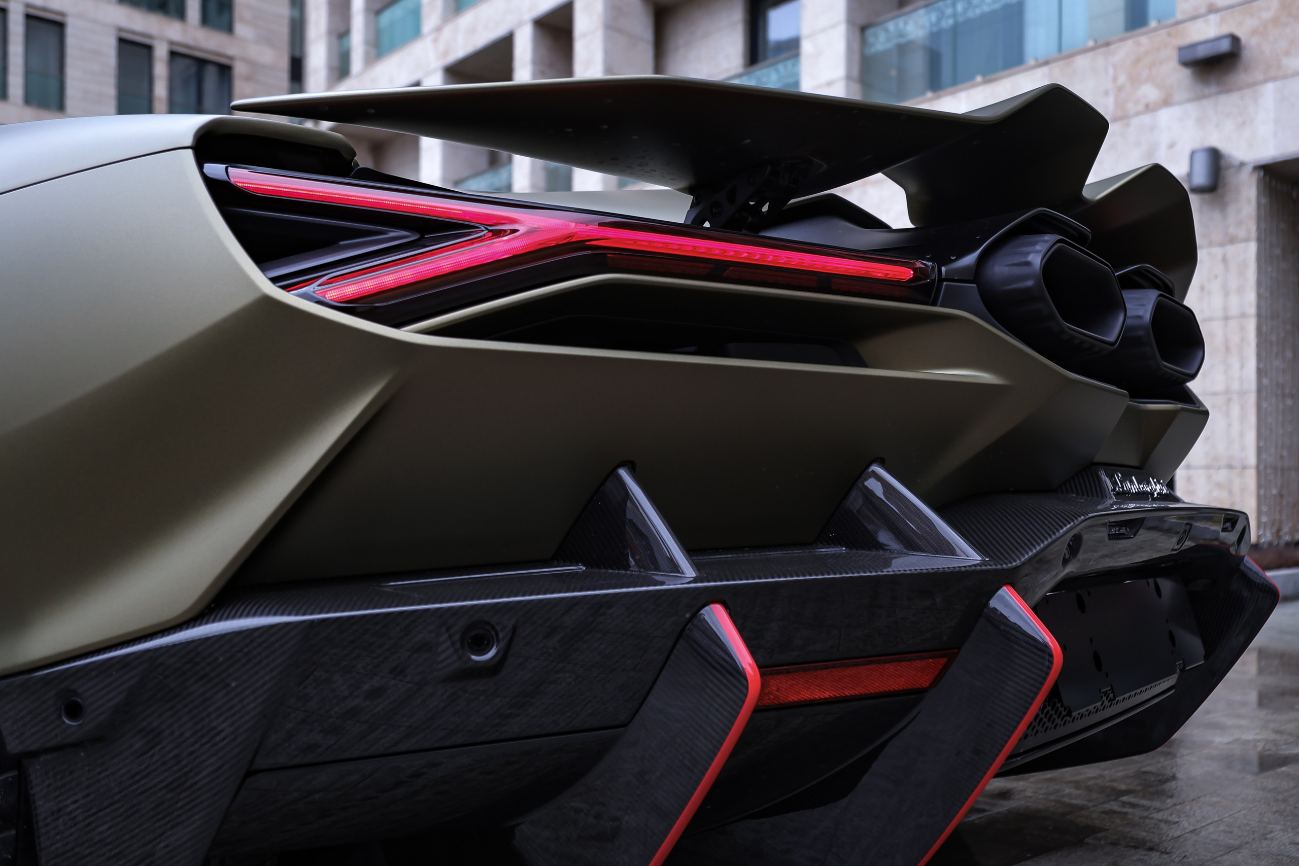 2024 Lamborghini Revuelto 6.5 AMT. Mixturecaptures