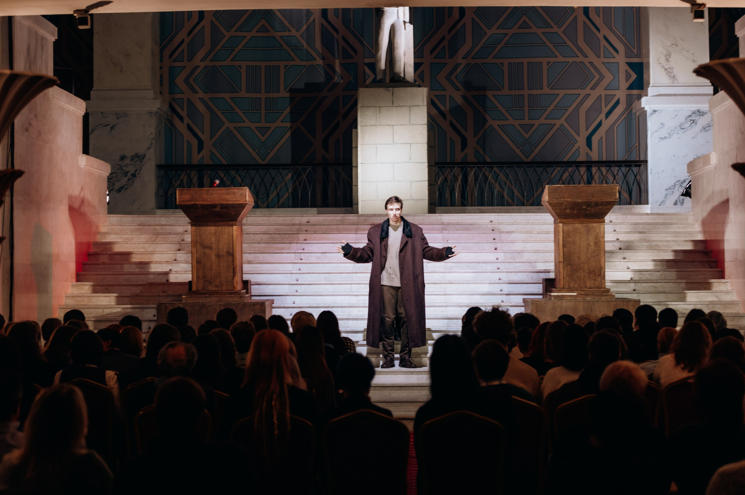 «Ленин из Ревды» в Балтийском доме. Фотограф Виктория Дунаевская в Санкт Петербурге