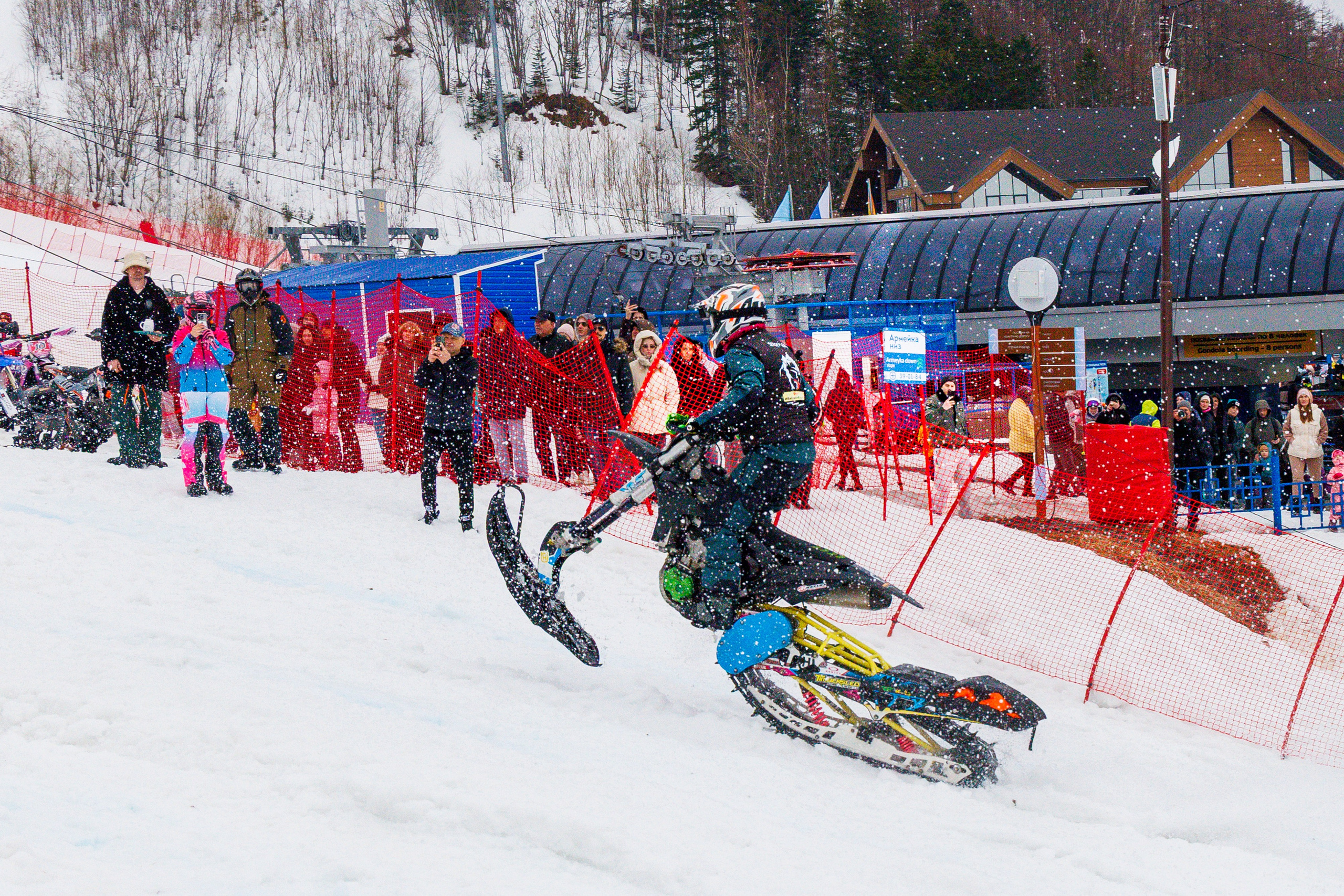 Сноубайк Шоу _ 2026. Свадебный, семейный и репортажный фотограф в Южно-Сахалинске Артур Петросян