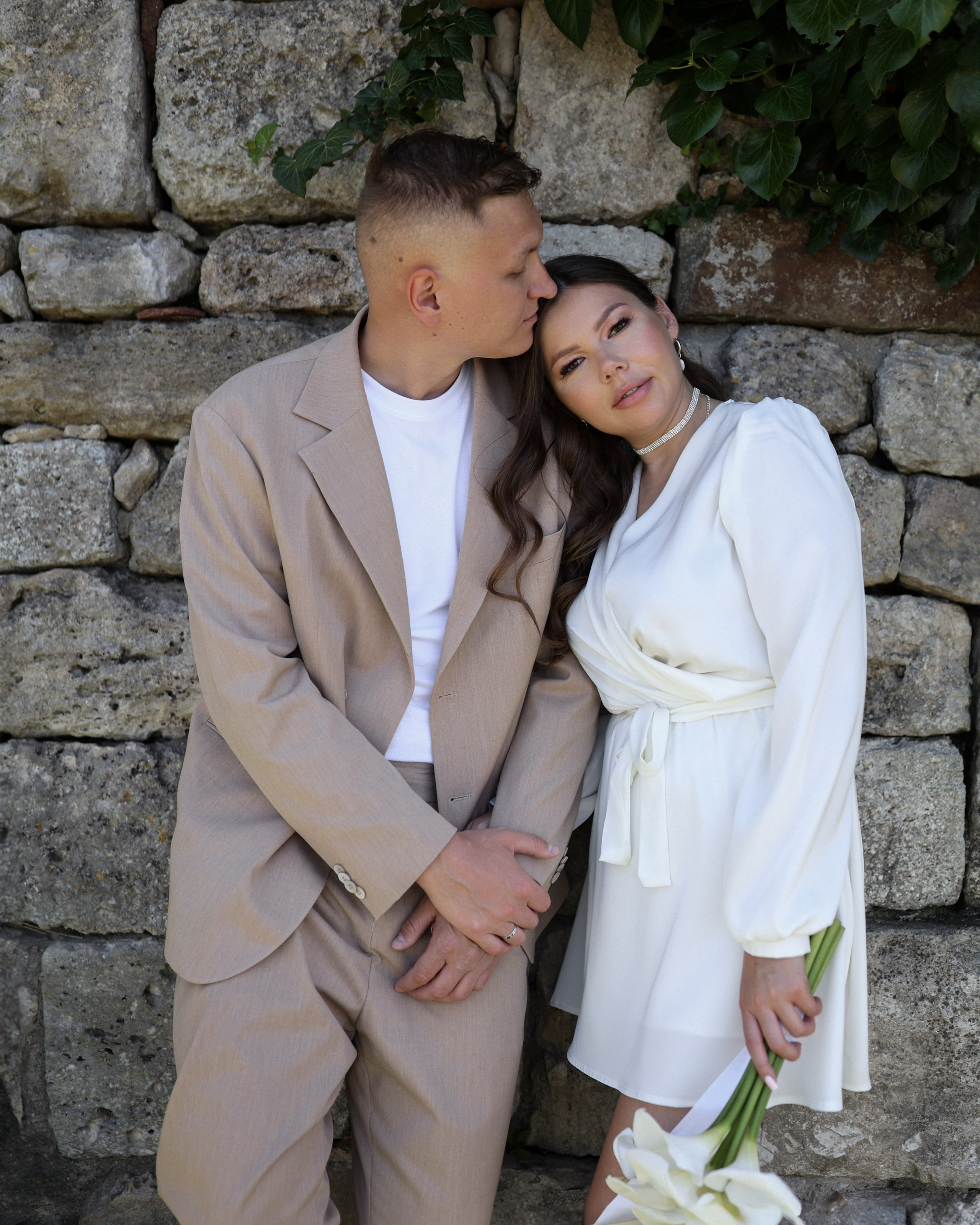 Роспись и прогулка в старом Херсонесе. Фотограф в Севастополе и Крыму Артем Волобуев